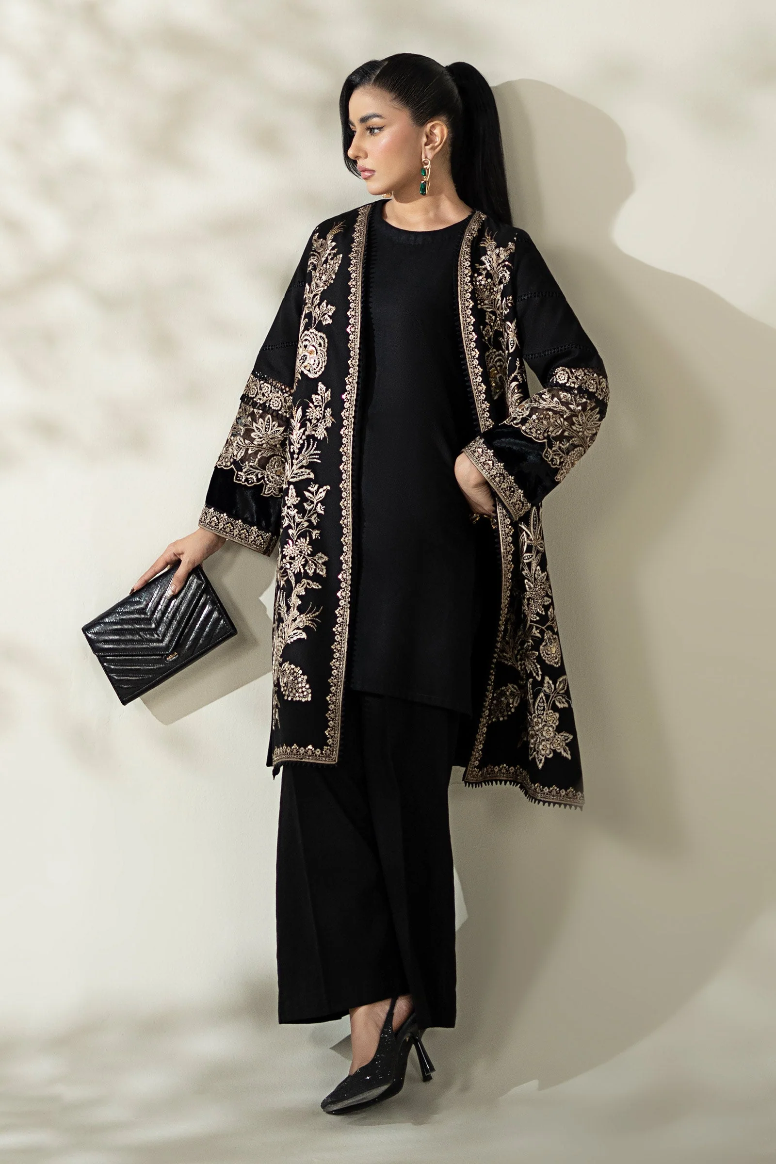 3 Piece Embroidered Khaddar Suit - Image 8
