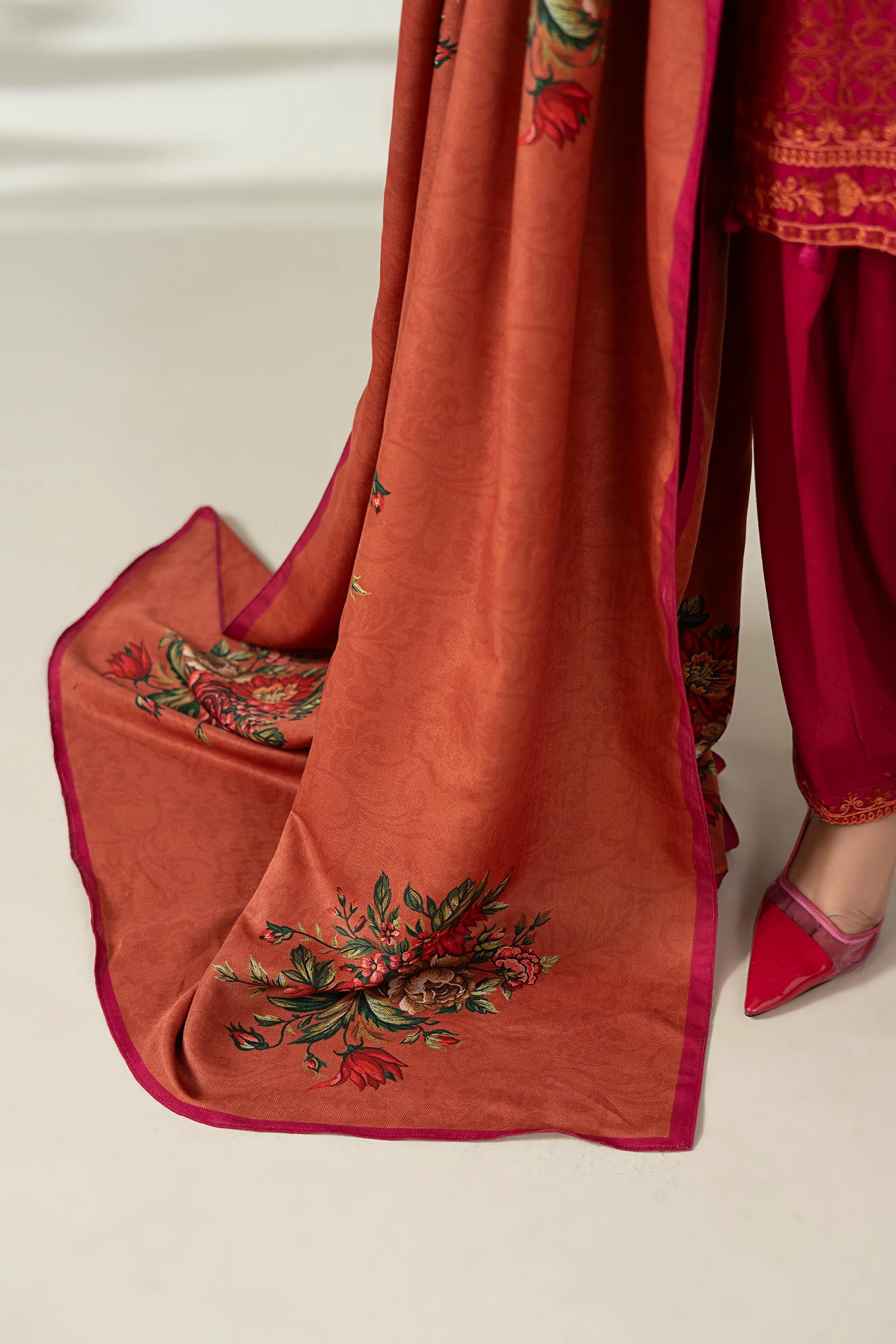 3 Piece Embroidered Marina Suit - Image 13