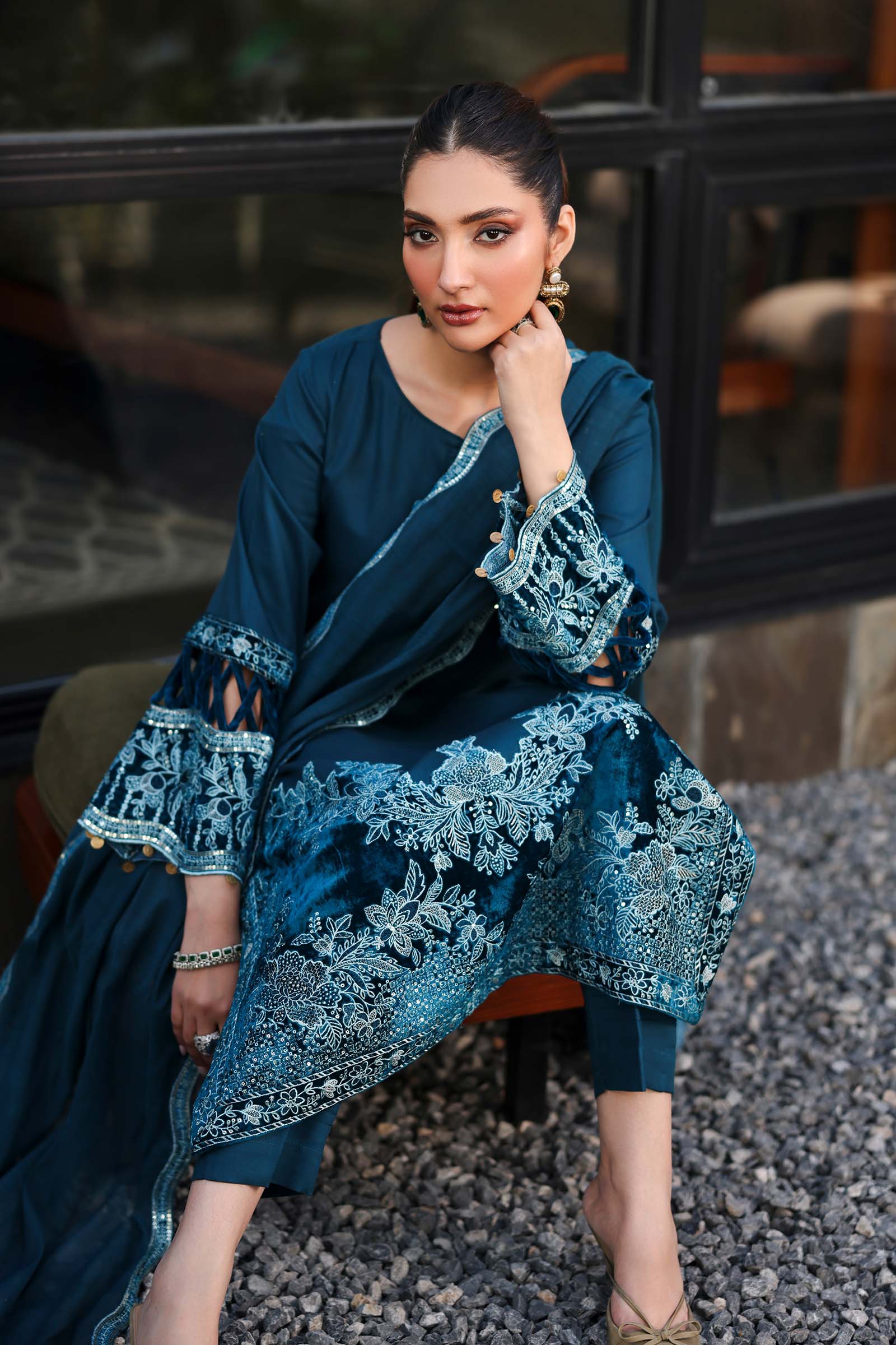 3 Piece Embroidered Marina Suit - Image 2