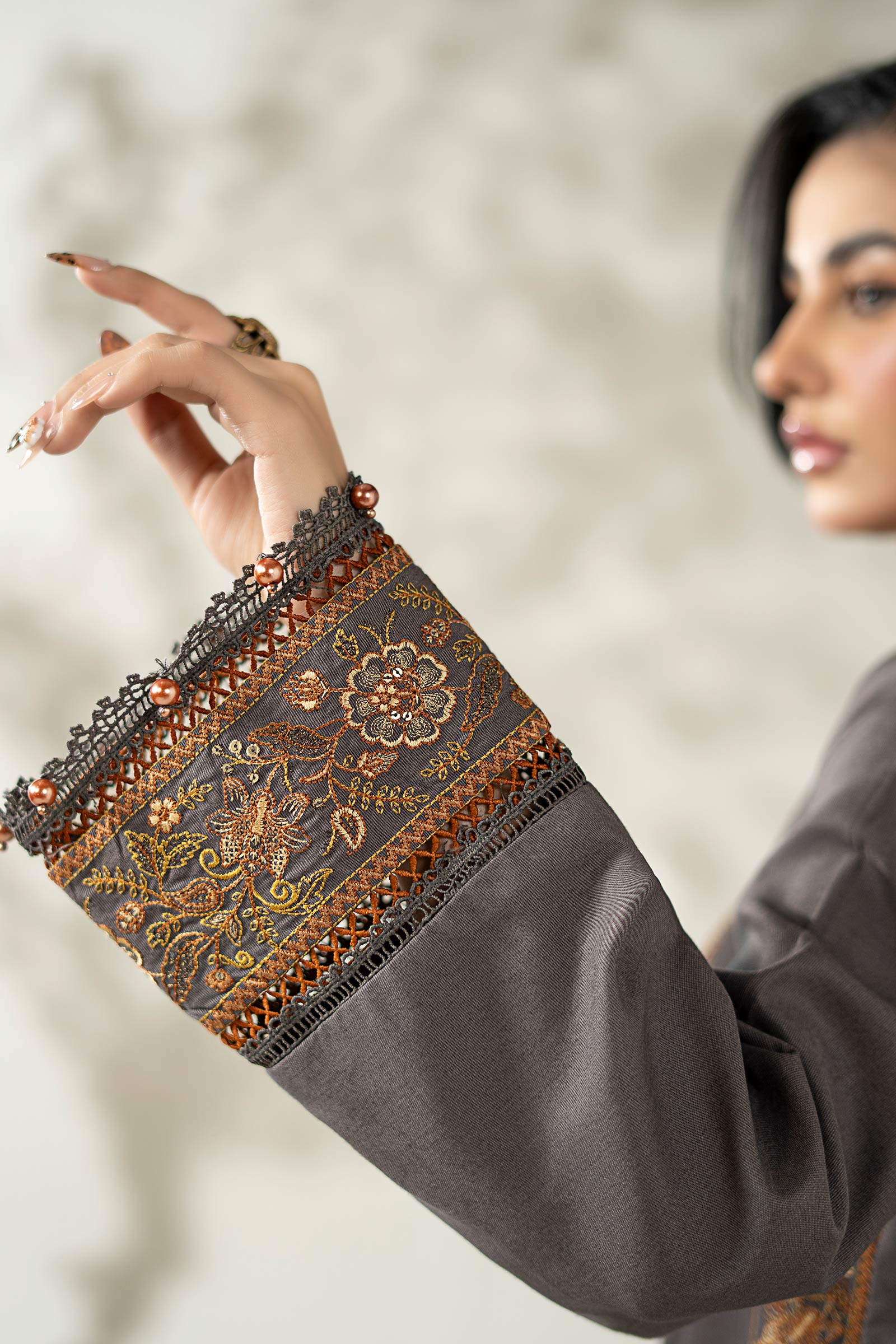 3 Piece Embroidered Khaddar Suit - Image 3