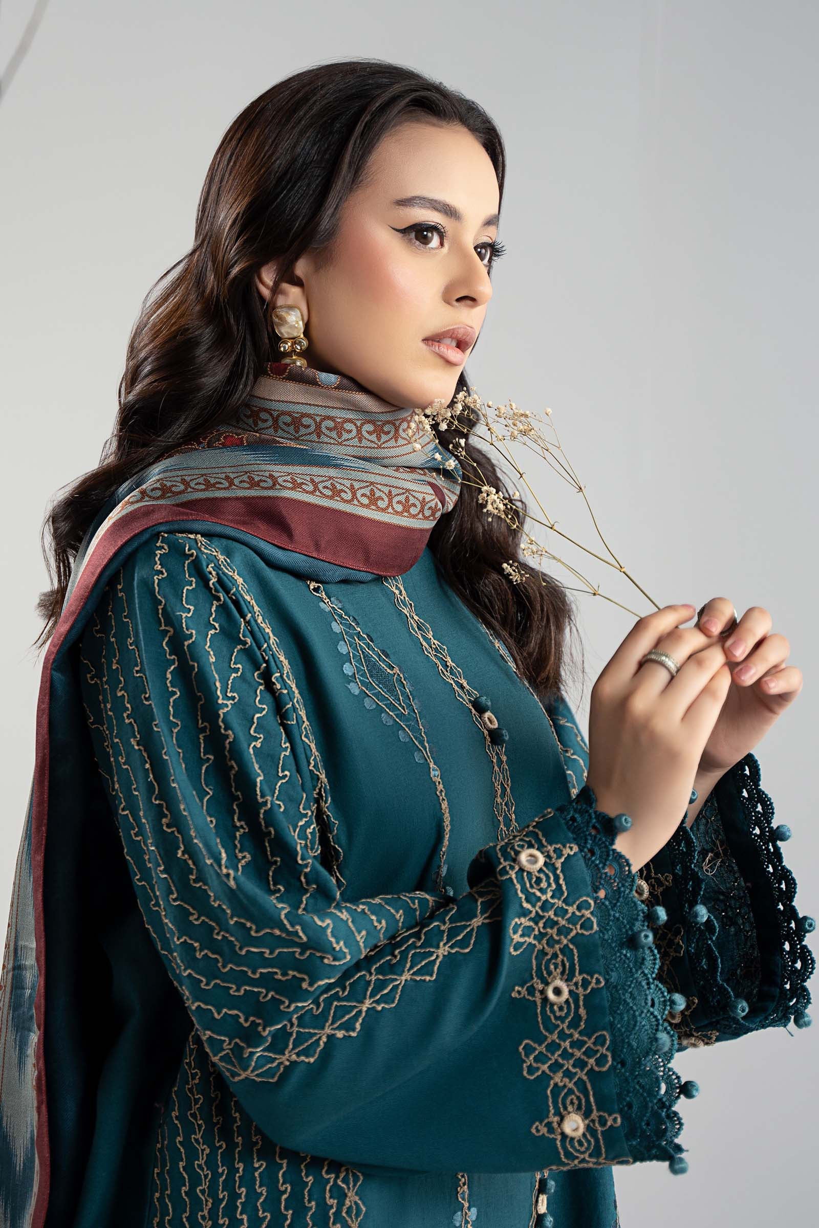3 Piece Embroidered Khaddar Suit - Image 6