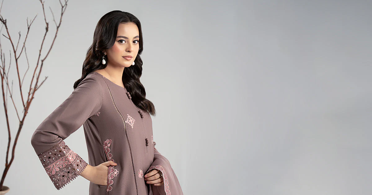 3 Piece Embroidered Marina Suit - Image 8