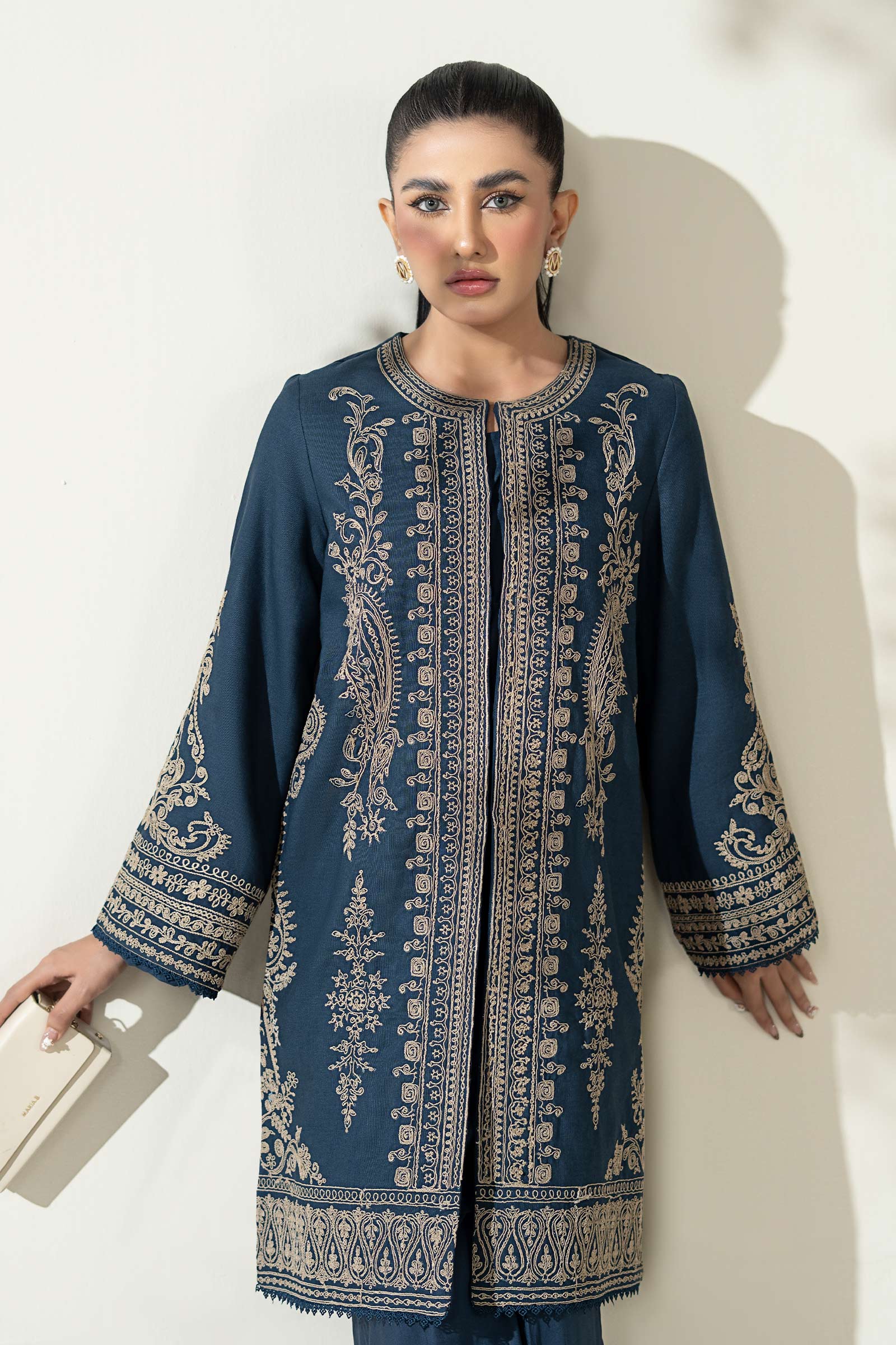 3 Piece Embroidered Khaddar Suit - Image 2