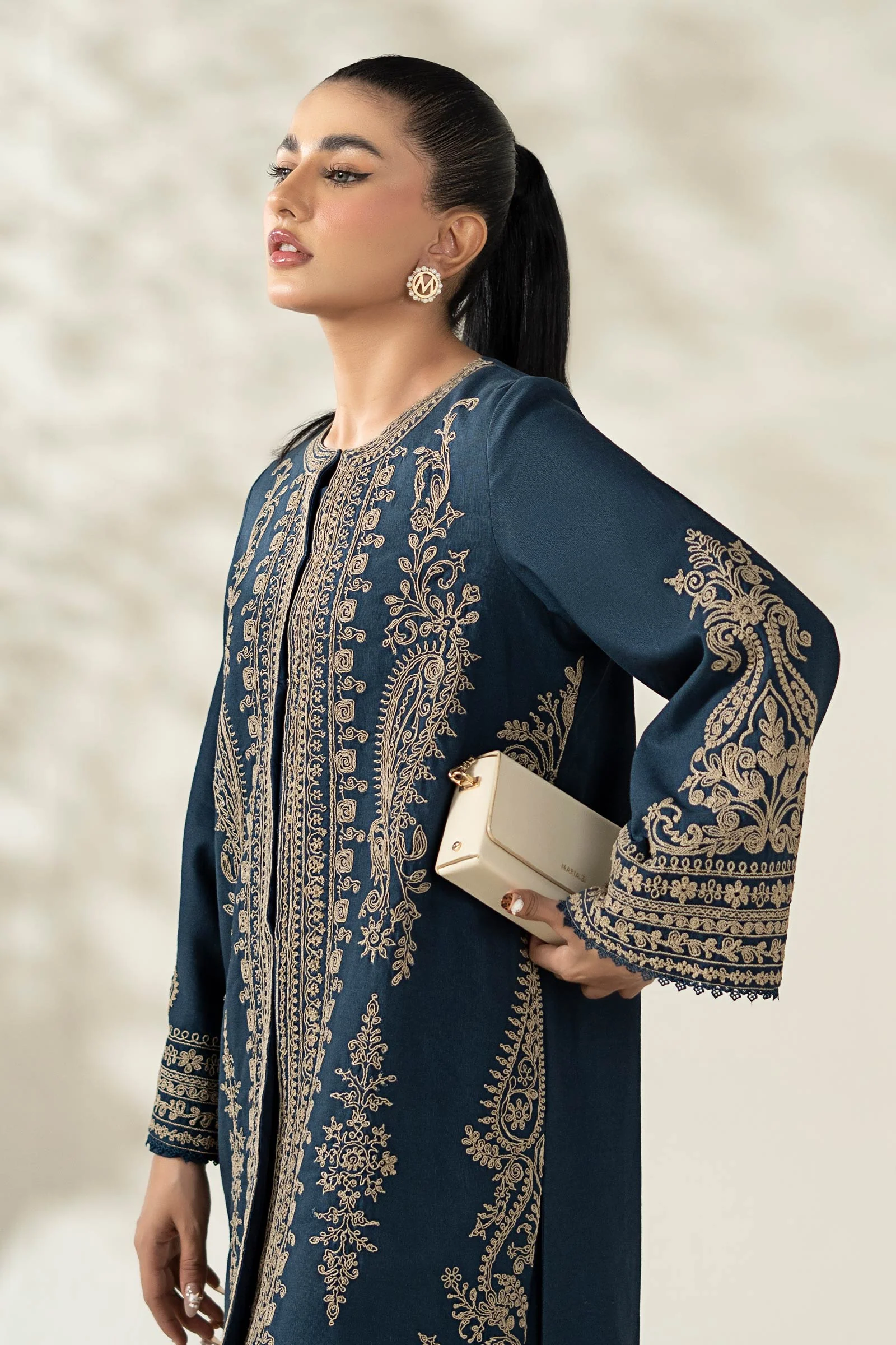 3 Piece Embroidered Khaddar Suit - Image 3