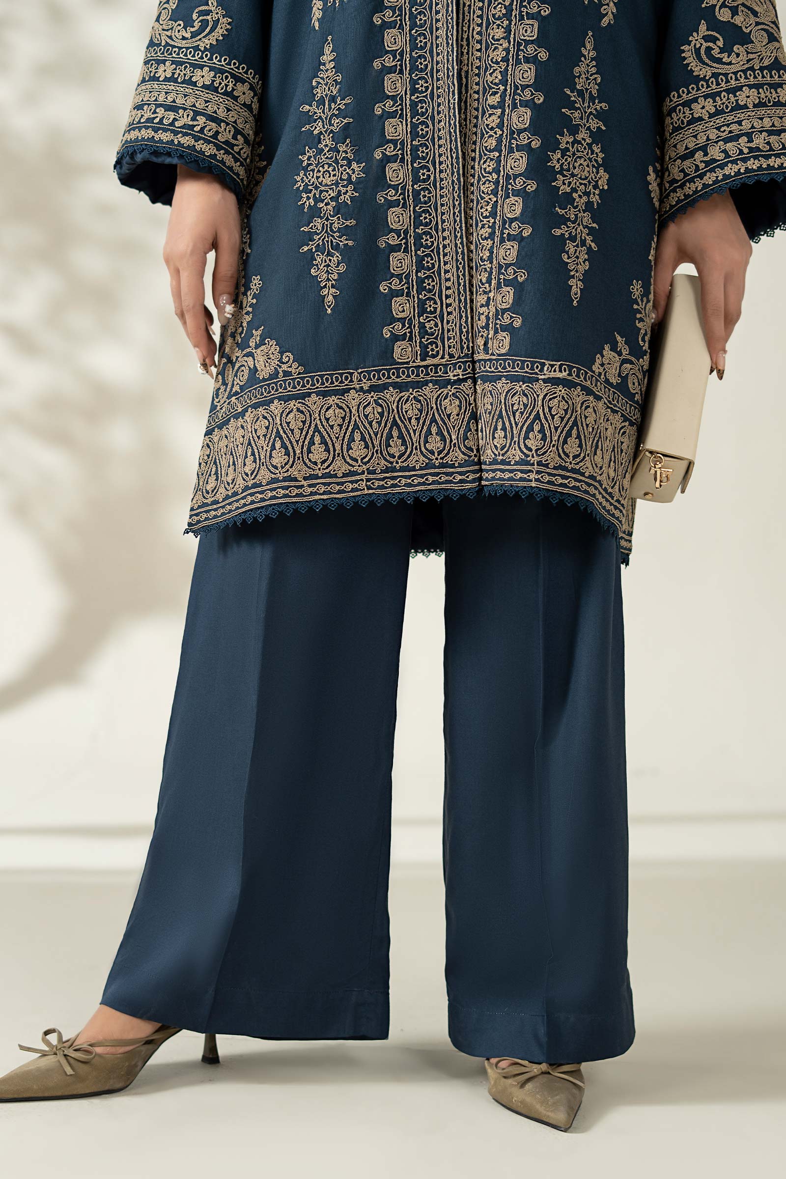 3 Piece Embroidered Khaddar Suit - Image 7
