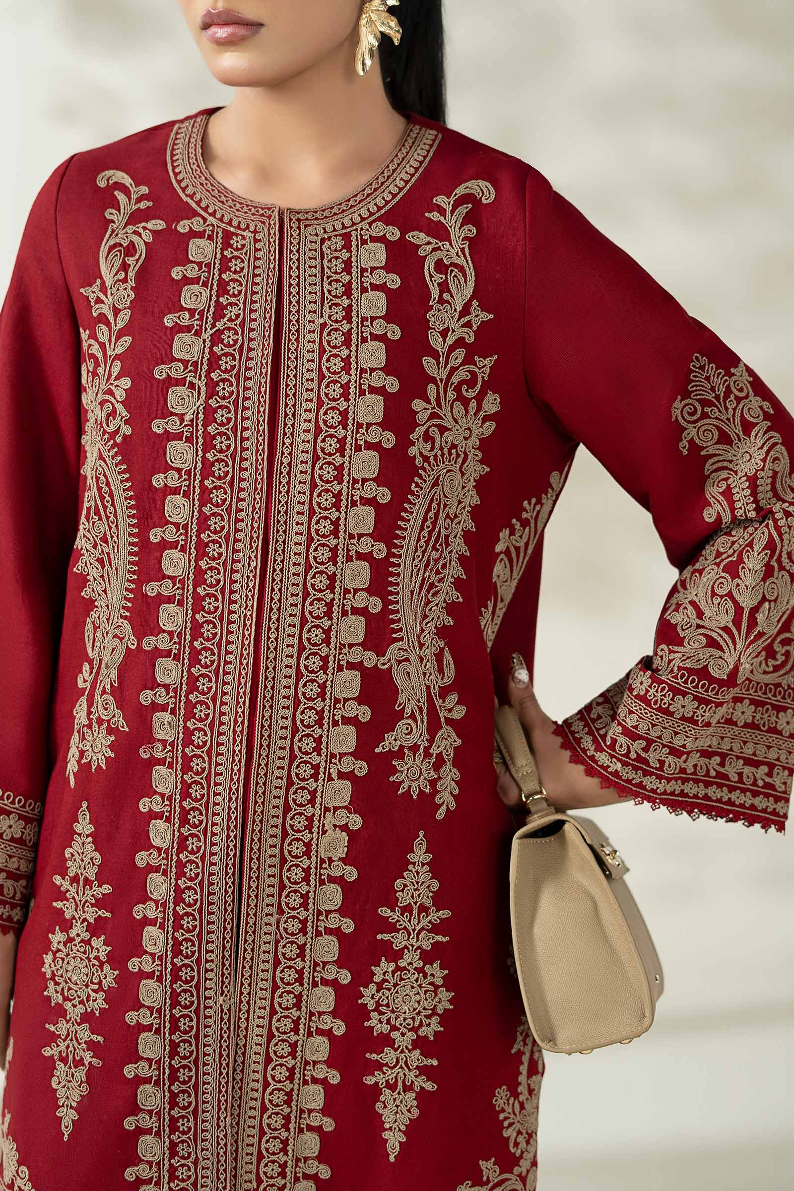 3 Piece Embroidered Khaddar Suit - Image 4