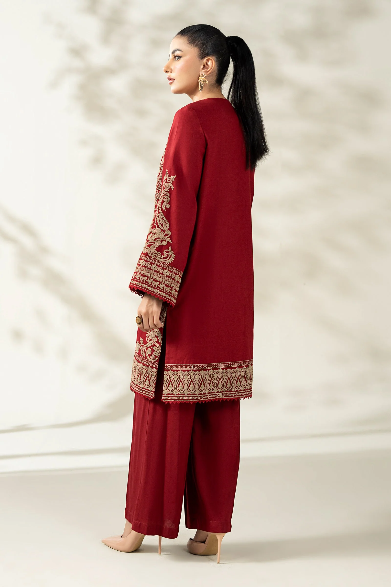 3 Piece Embroidered Khaddar Suit - Image 8