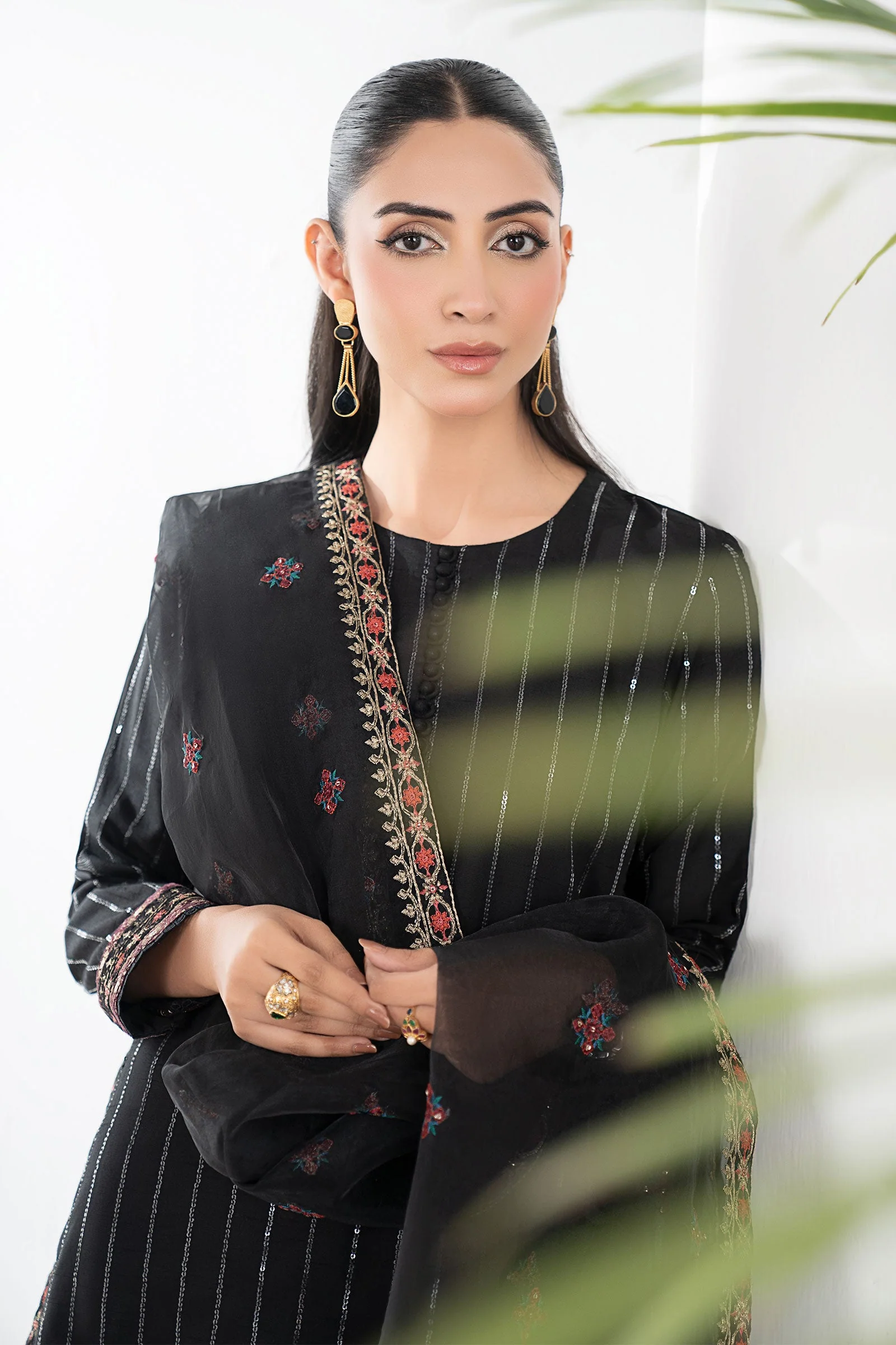 3 Piece Embroidered Linen Suit - Image 2