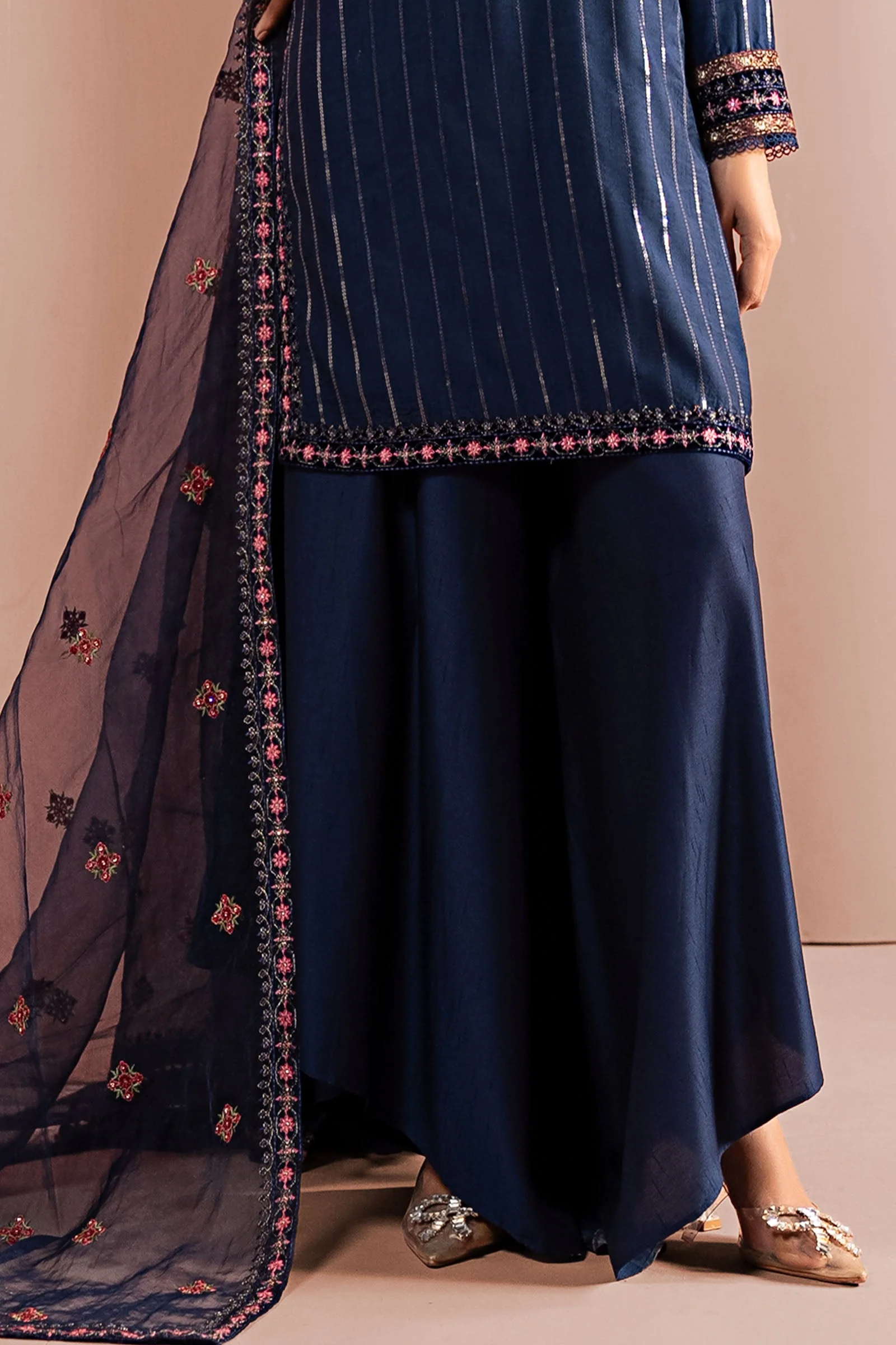 3 Piece Embroidered Linen Suit - Image 5