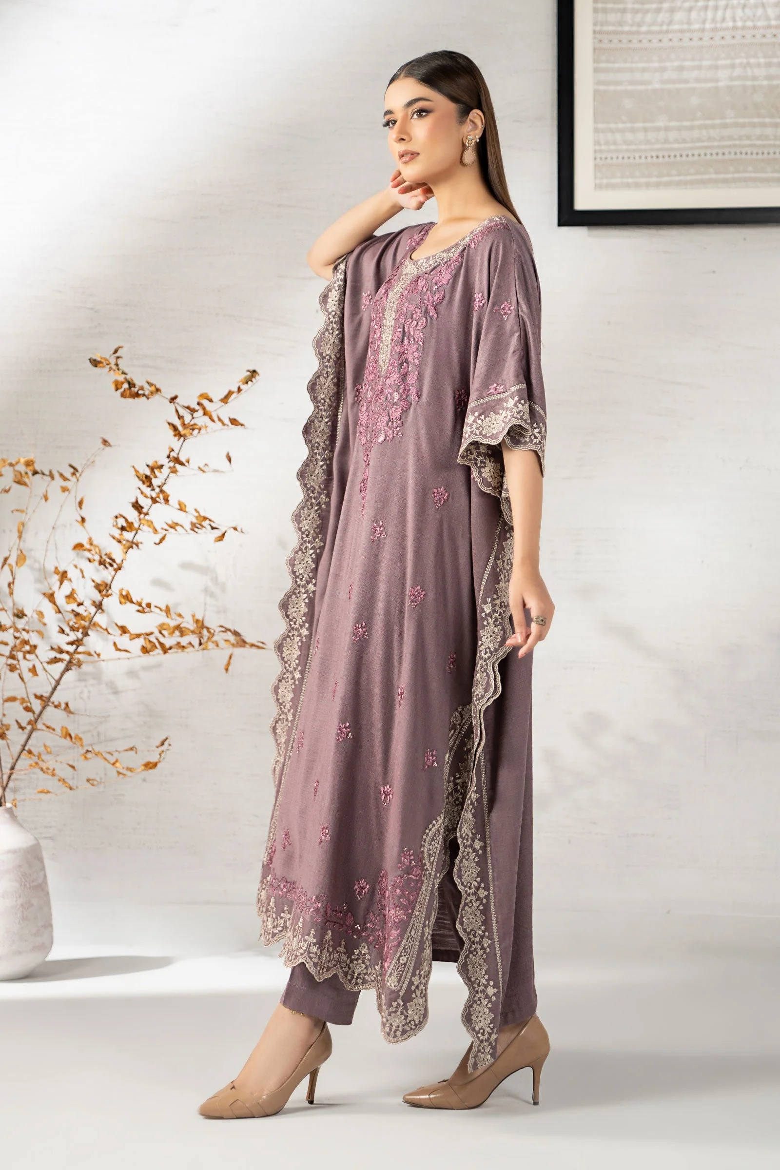 2 Piece Embroidered Woven Suit - Image 7