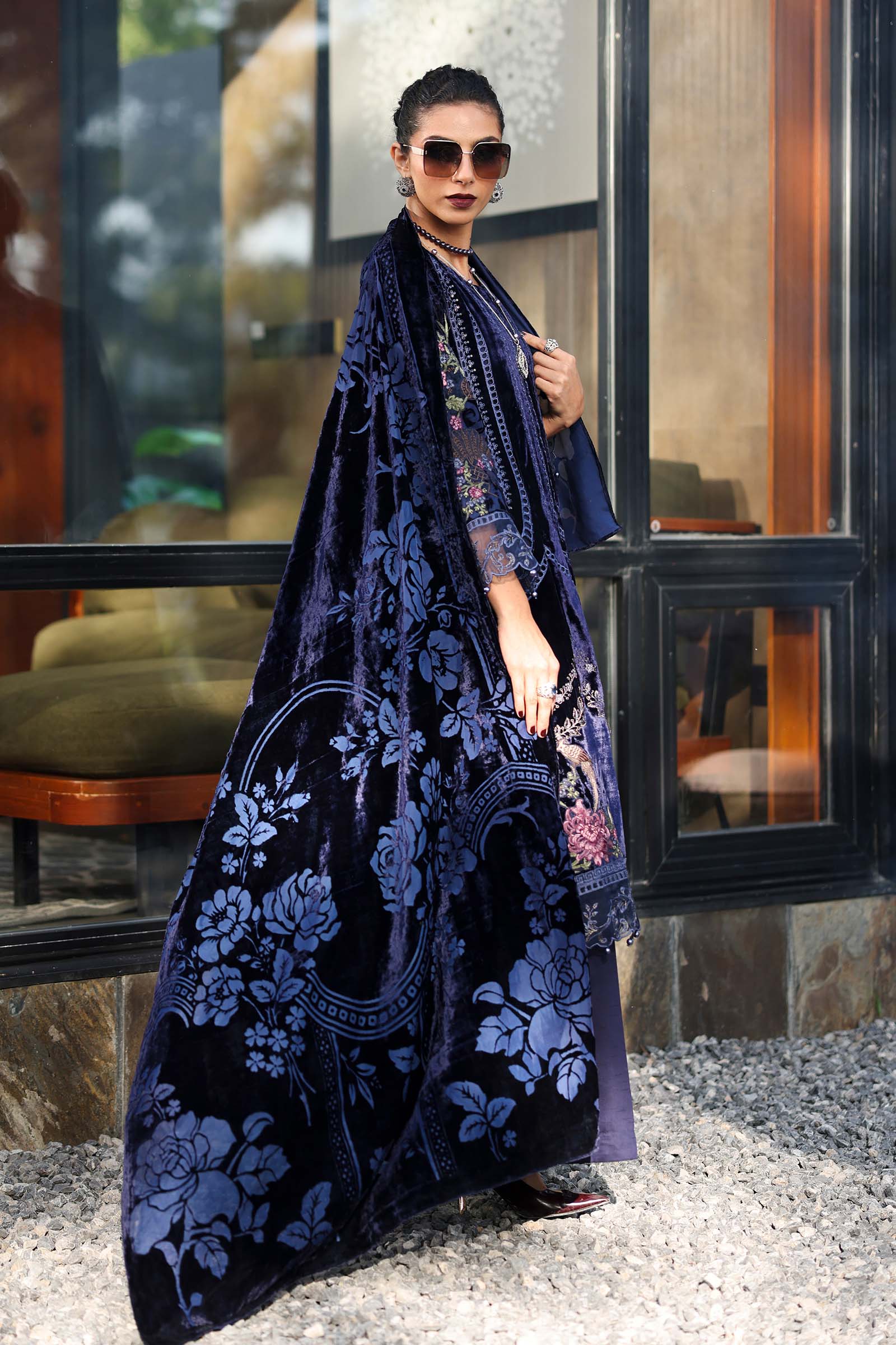 3 Piece Embroidered Velvet Suit - Image 3