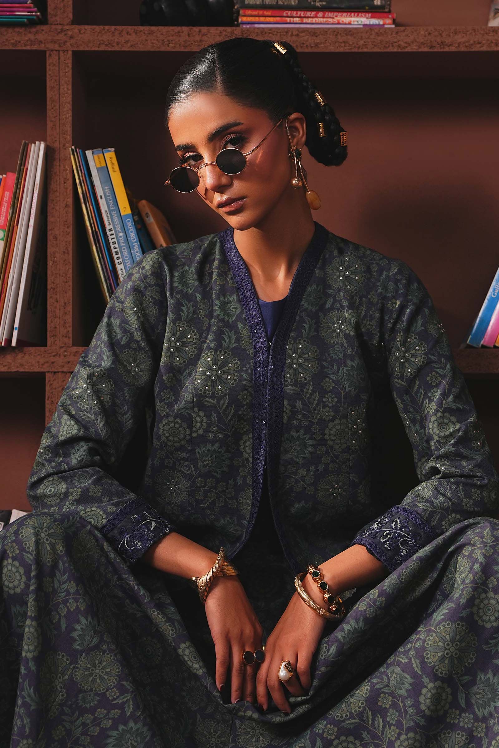 Embroidered Pk Raw Silk Skirt Set - Image 5
