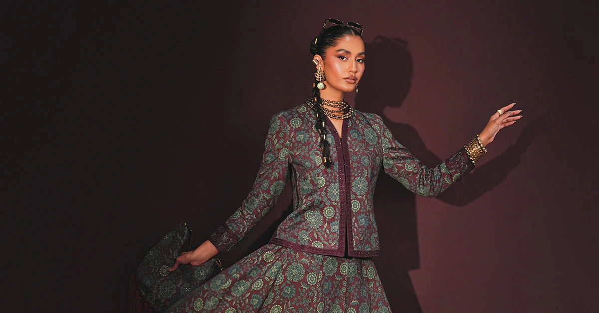 Embroidered Pk Raw Silk Skirt Set - Image 9