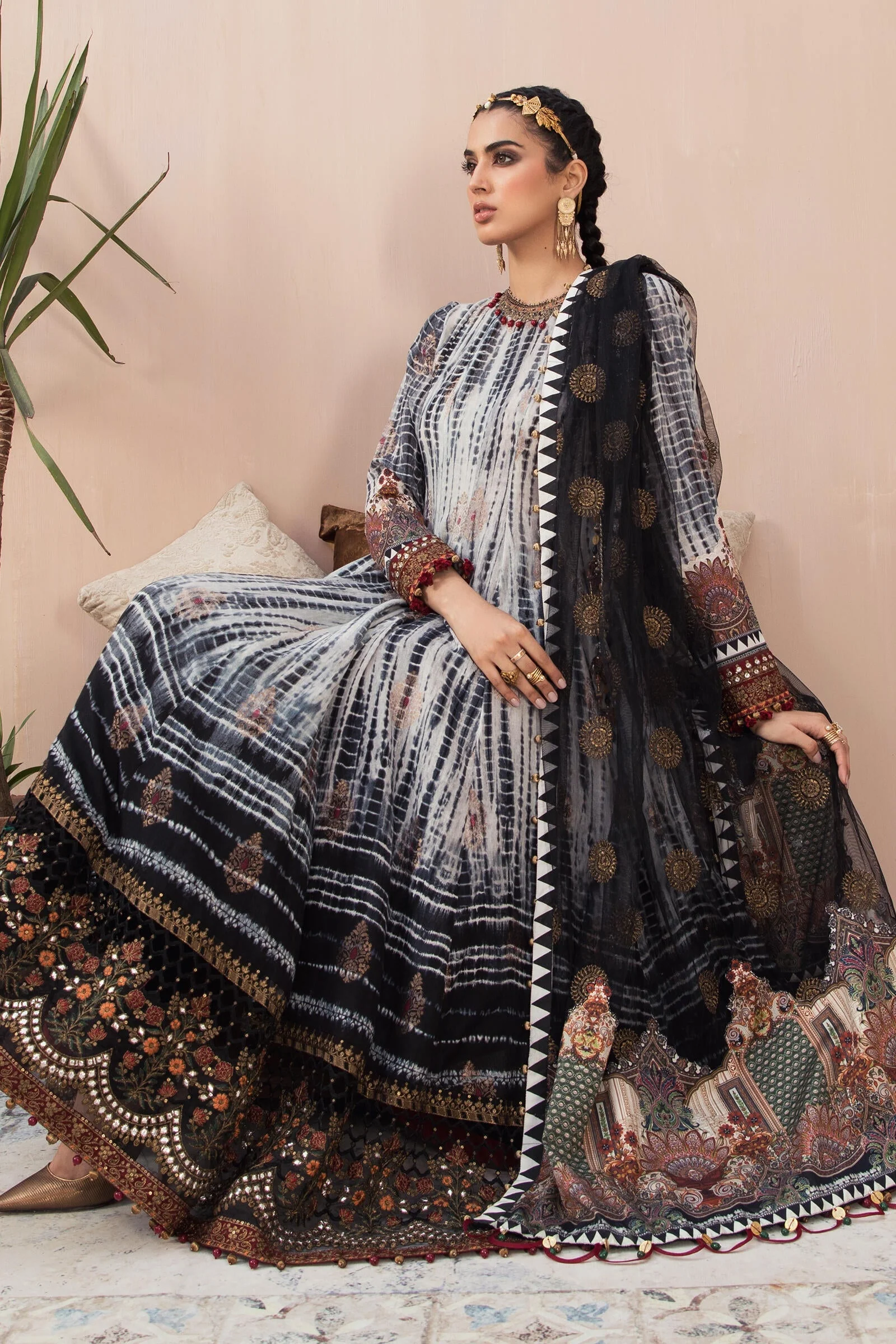 Unstitched Lawn EL-21-04-Black and Kora - Image 2