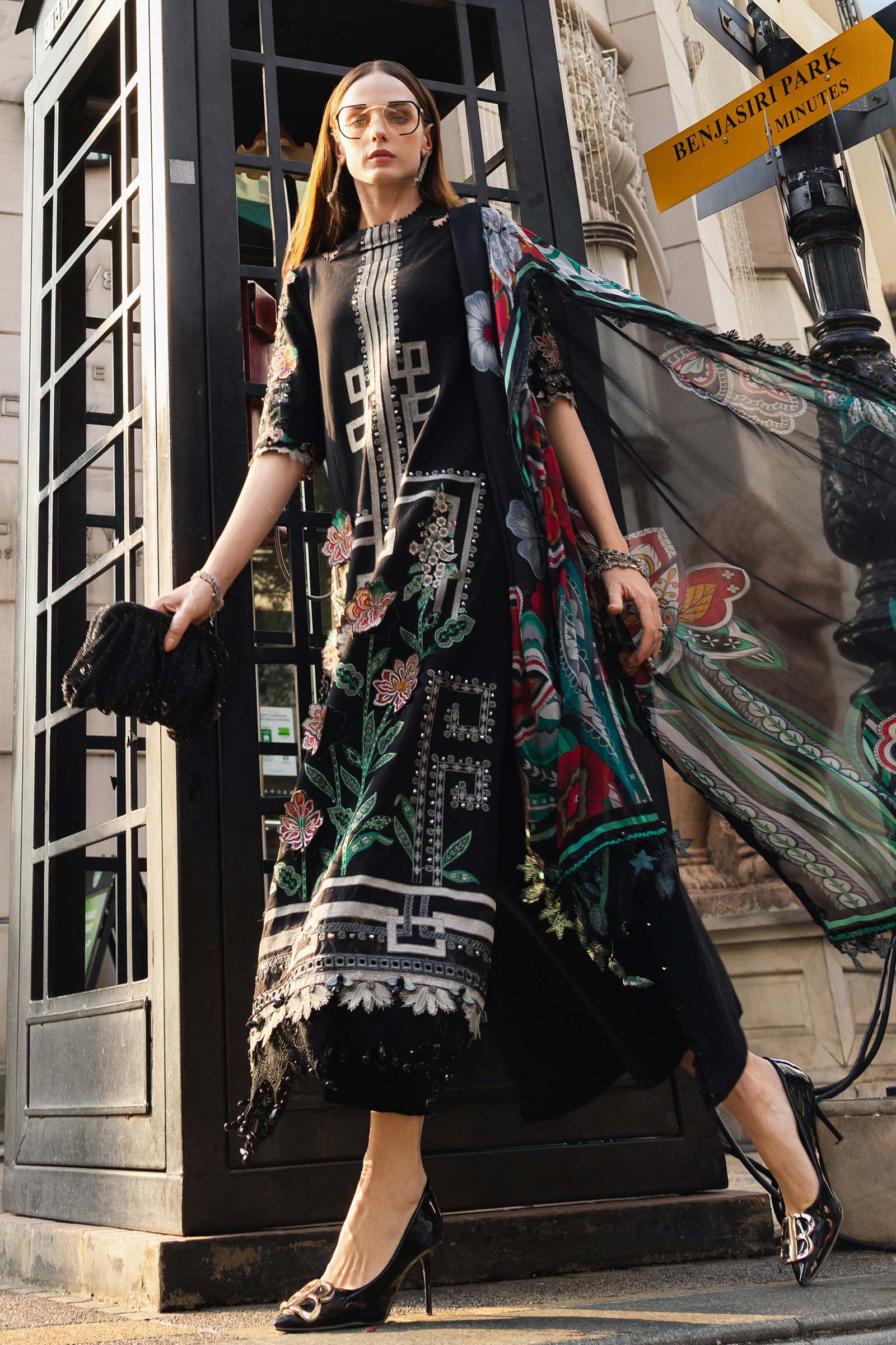 3 Piece Unstitched Embroidered Jacquard Lawn Suit - Image 5