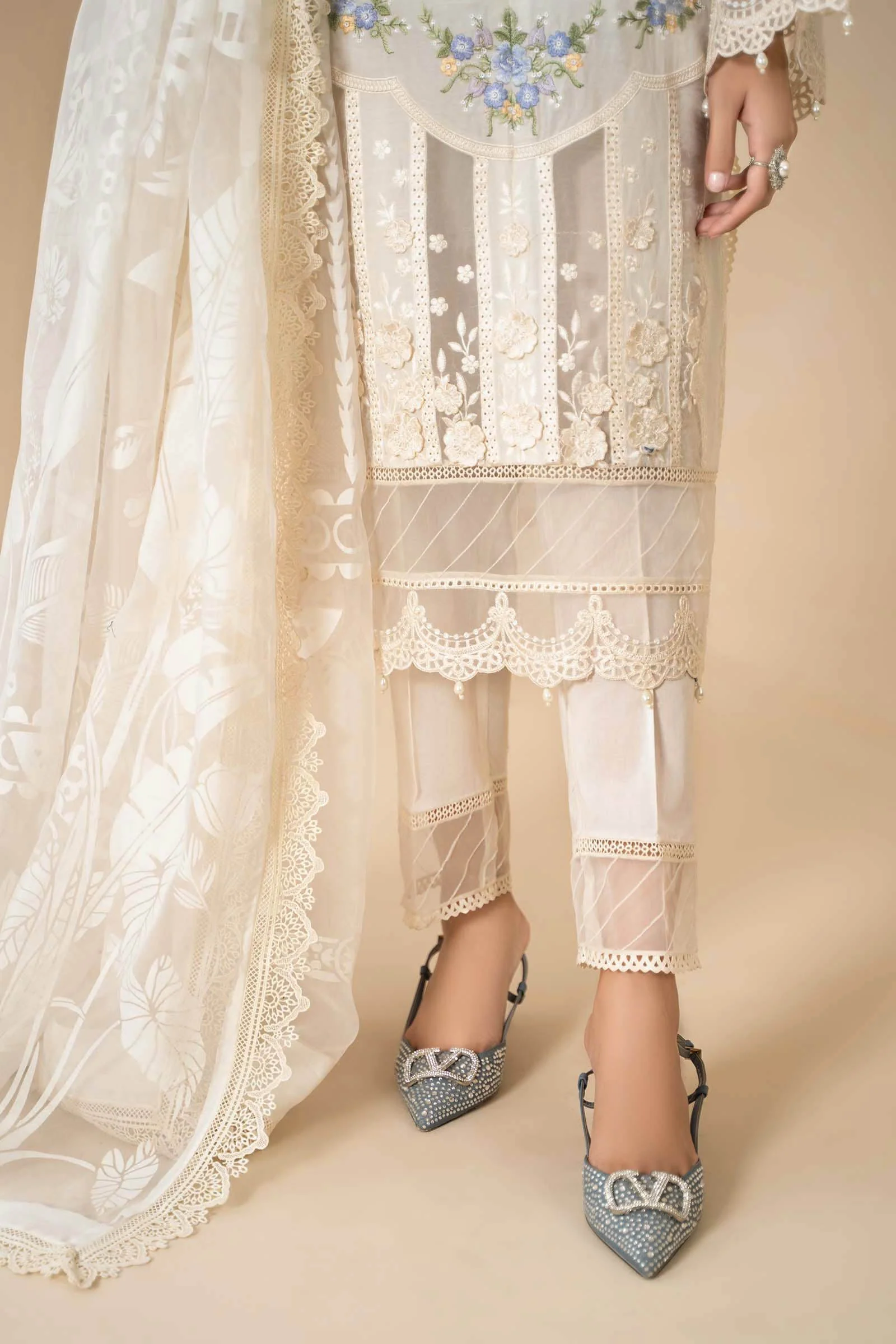 3 Piece Embroidered Lawn Suit | ELS-24-04 - Image 3