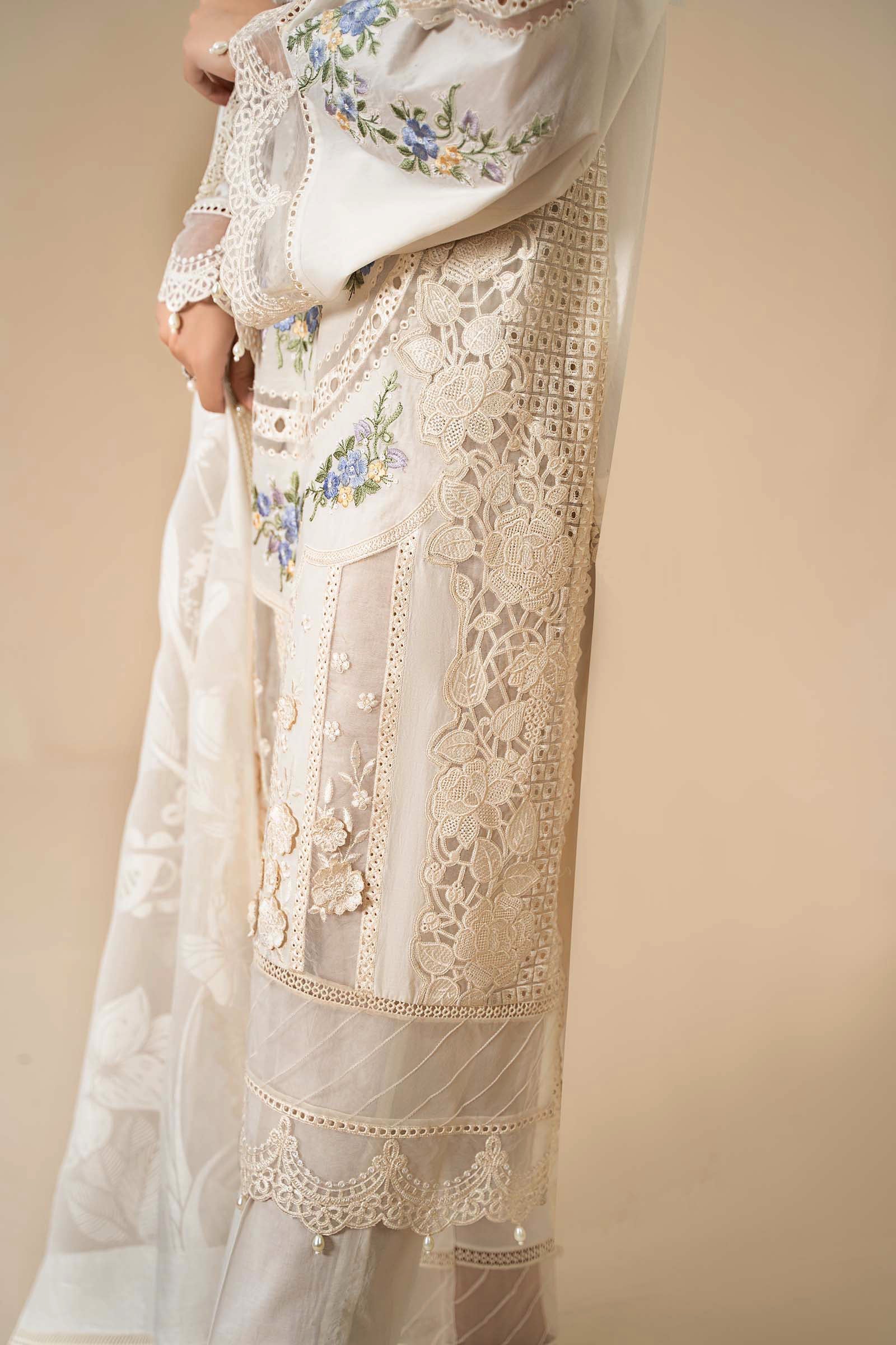 3 Piece Embroidered Lawn Suit | ELS-24-04 - Image 4