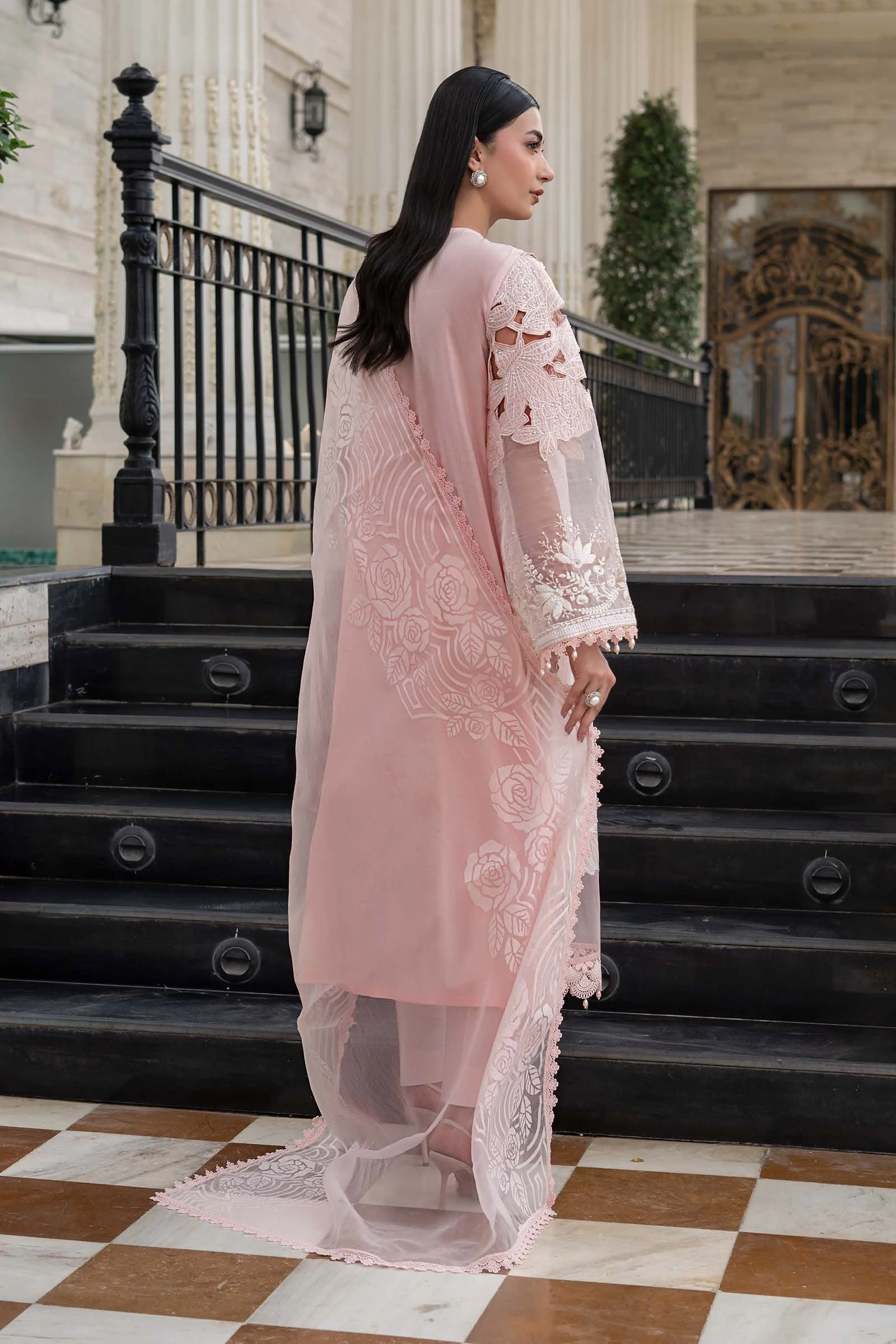 3 Piece Embroidered Lawn Suit - Image 9