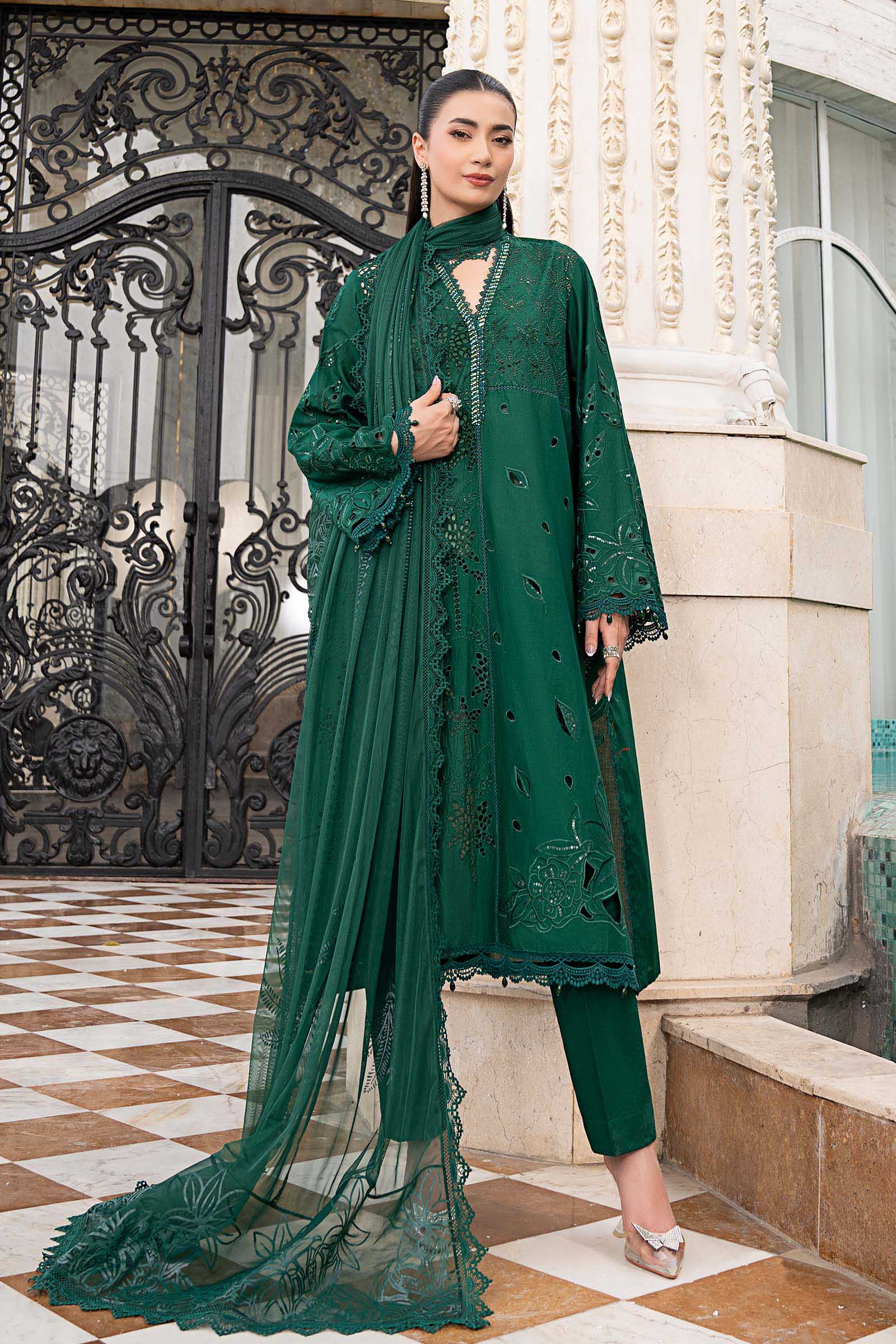 3 Piece Embroidered Lawn Suit - Image 5