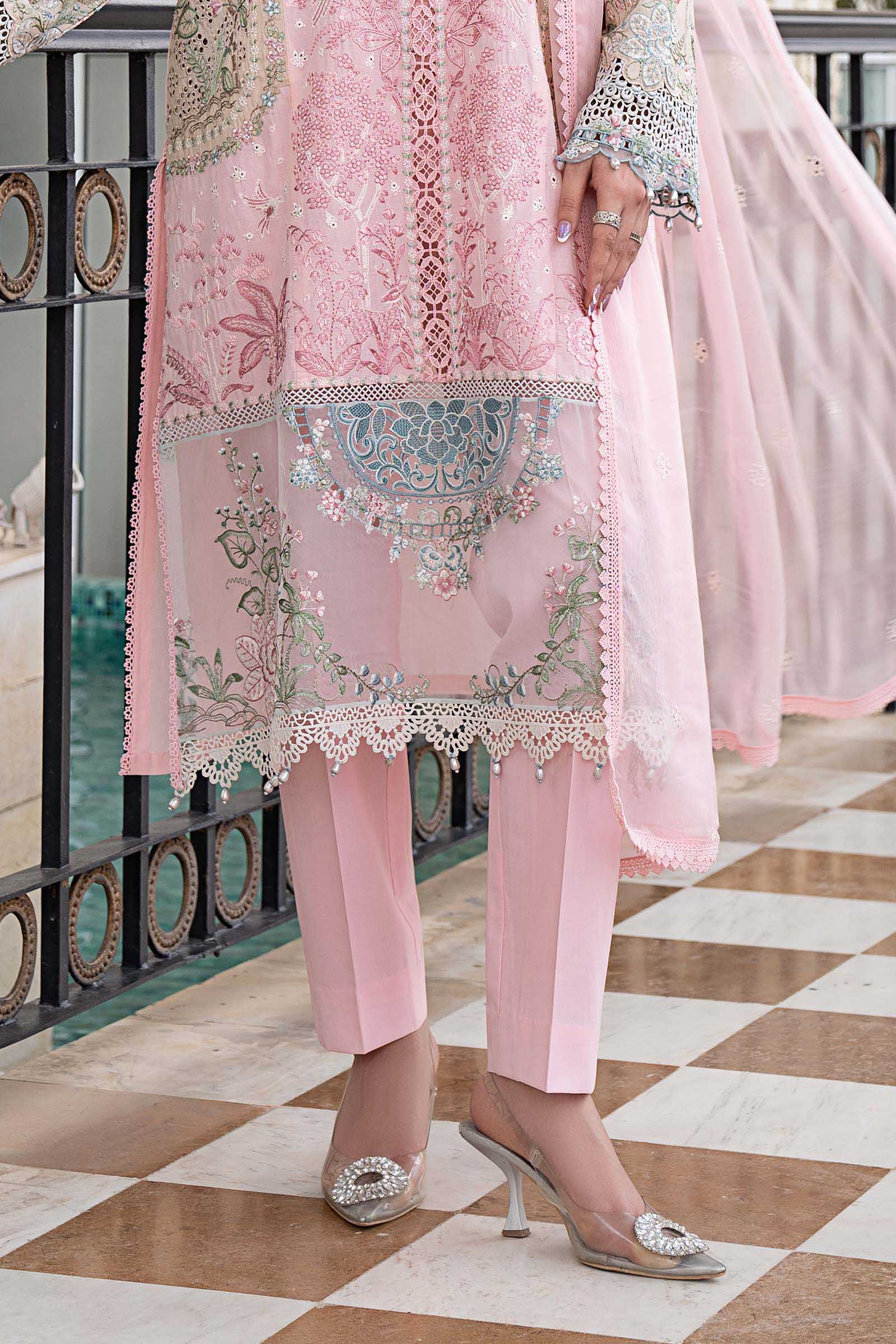 3 Piece Embroidered Lawn Suit - Image 6