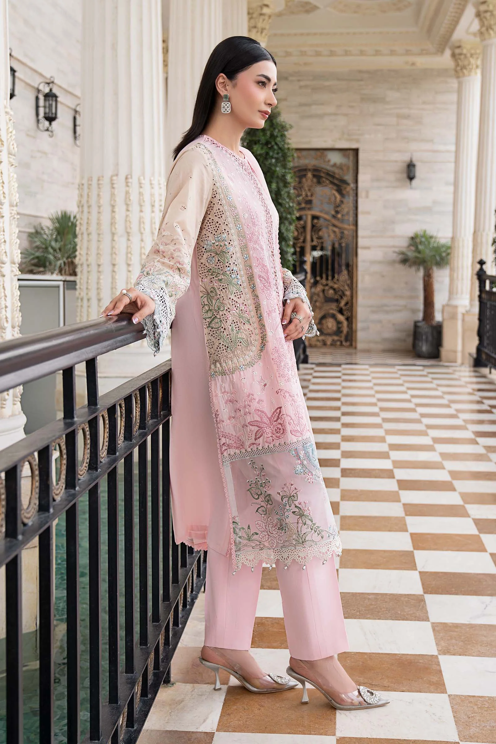 3 Piece Embroidered Lawn Suit - Image 7