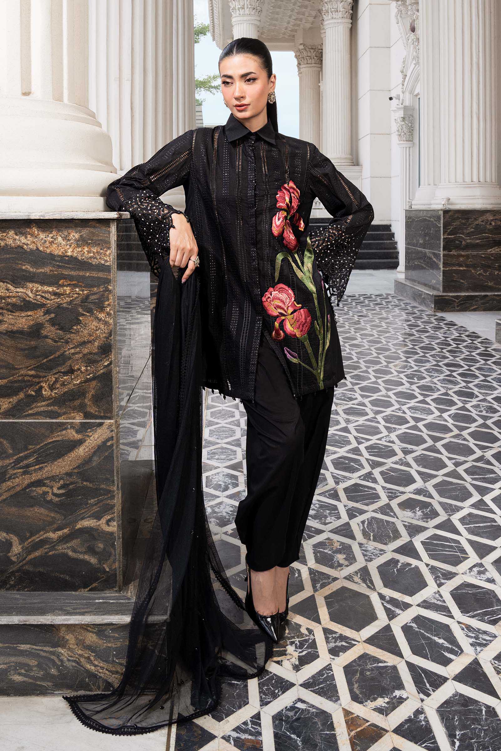 3 Piece Embroidered Lawn Suit - Image 4