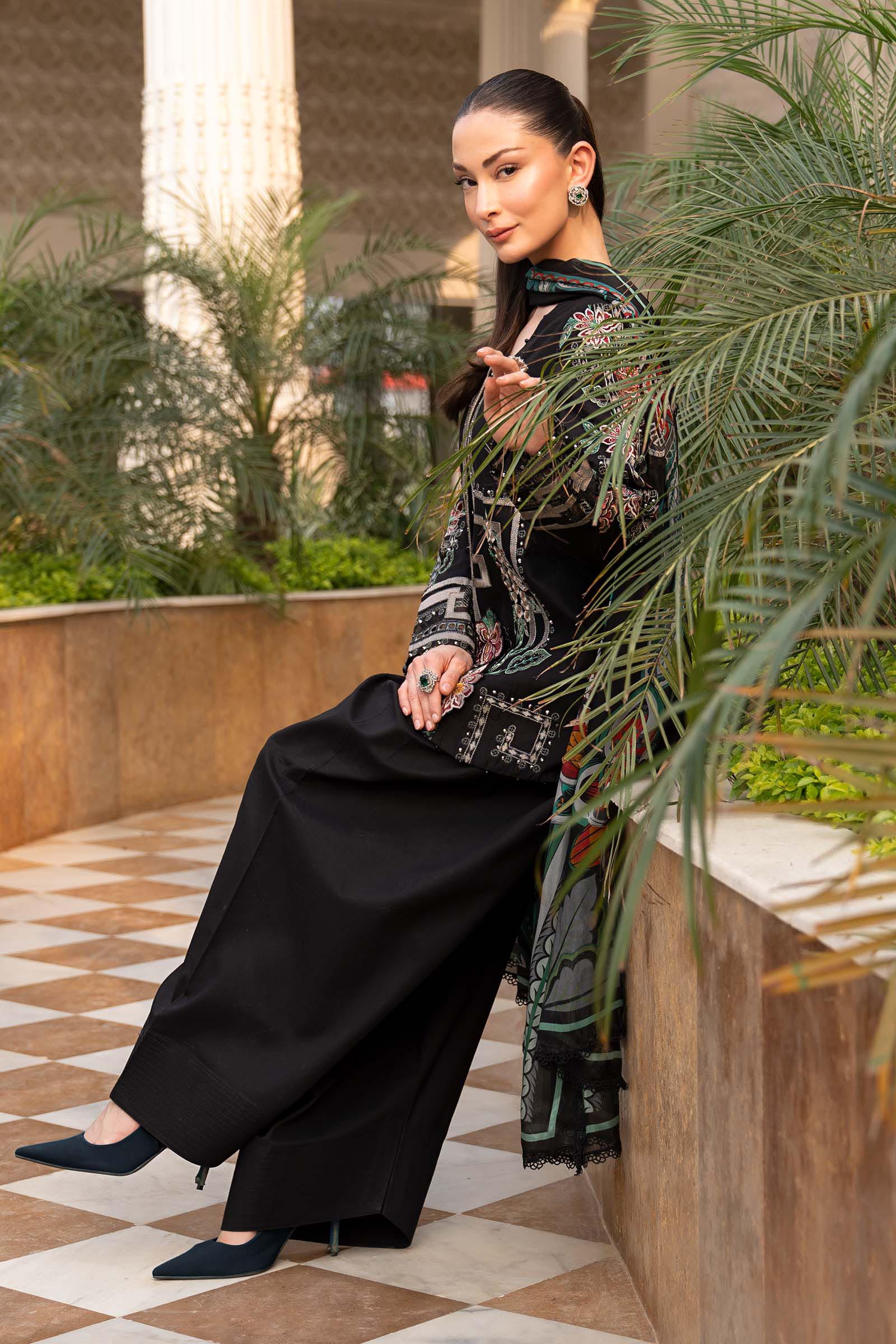 3 Piece Embroidered Jacquard Lawn Suit - Image 4