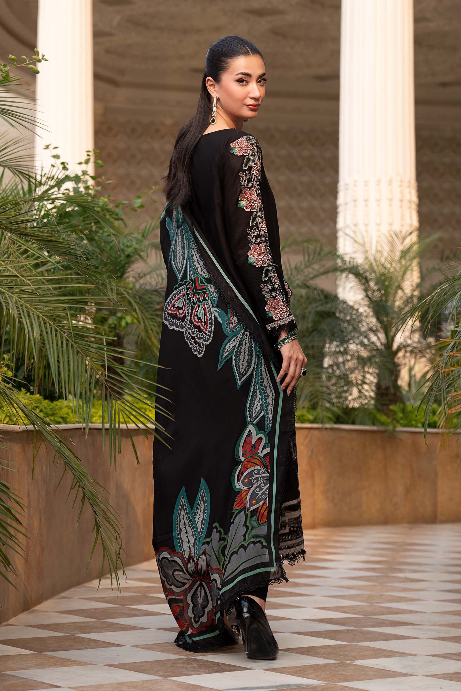 3 Piece Embroidered Jacquard Lawn Suit - Image 8
