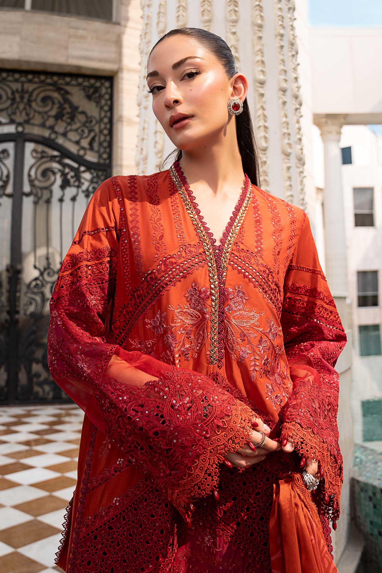 3 Piece Embroidered Lawn Suit - Image 2