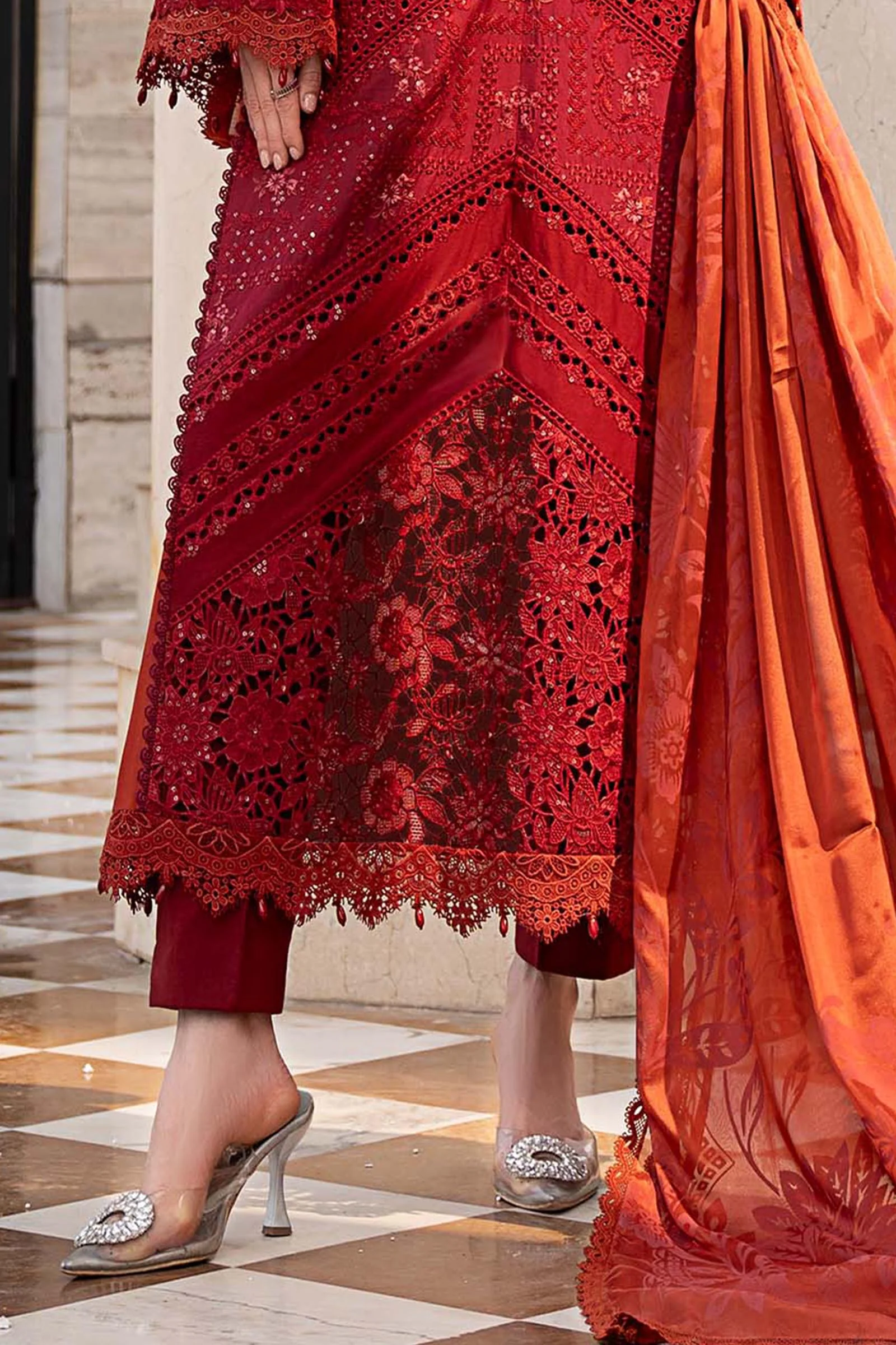 3 Piece Embroidered Lawn Suit - Image 6