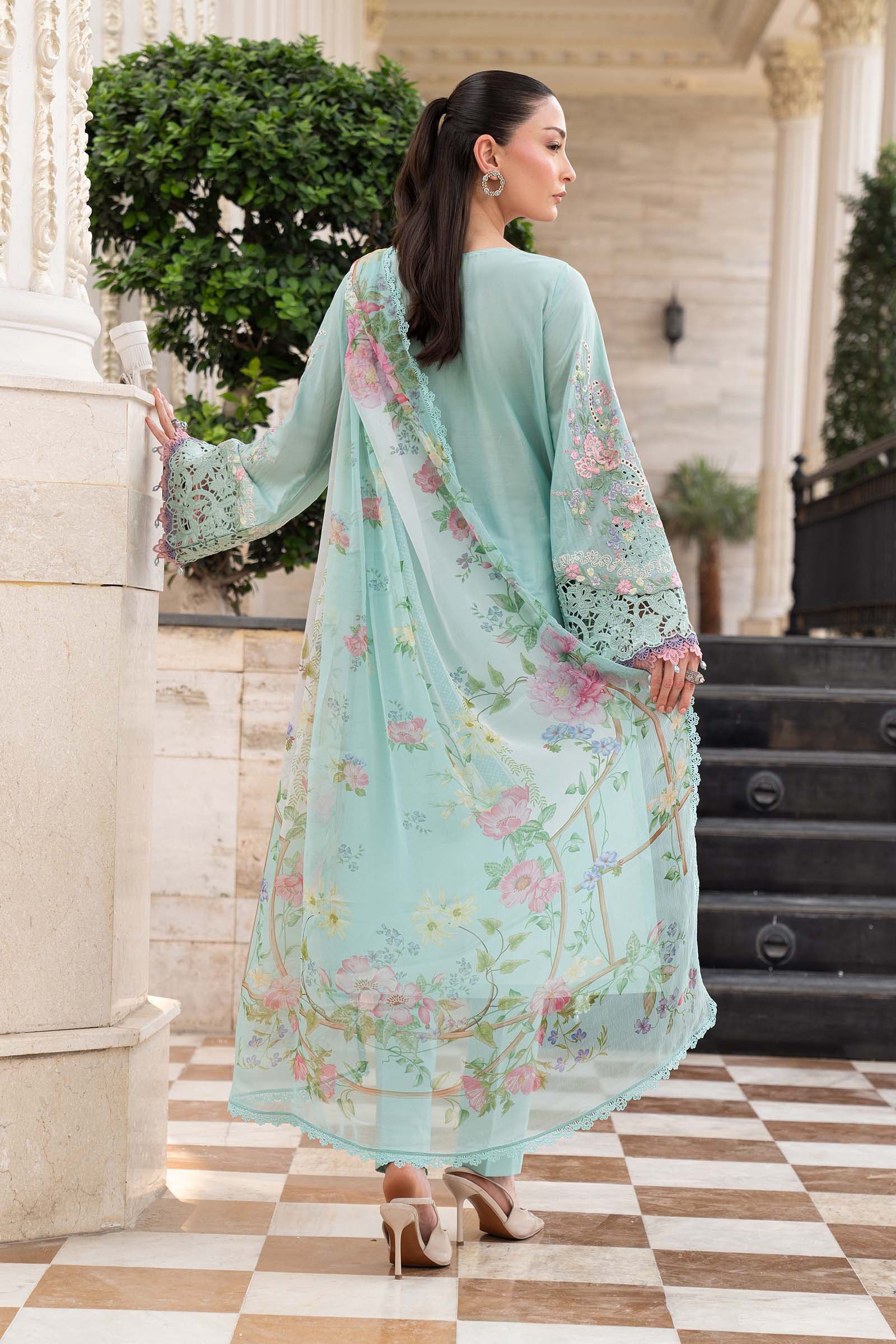 3 Piece Embroidered Lawn Suit - Image 8