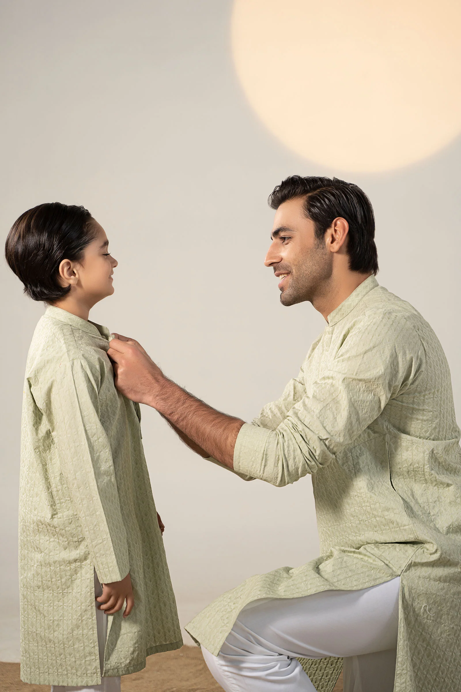 Embroidered Cotton Kurta - Image 3