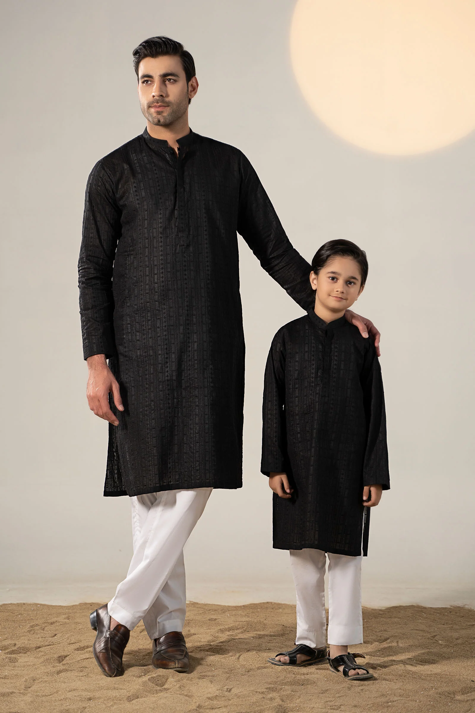 Embroidered Cotton Kurta - Image 2