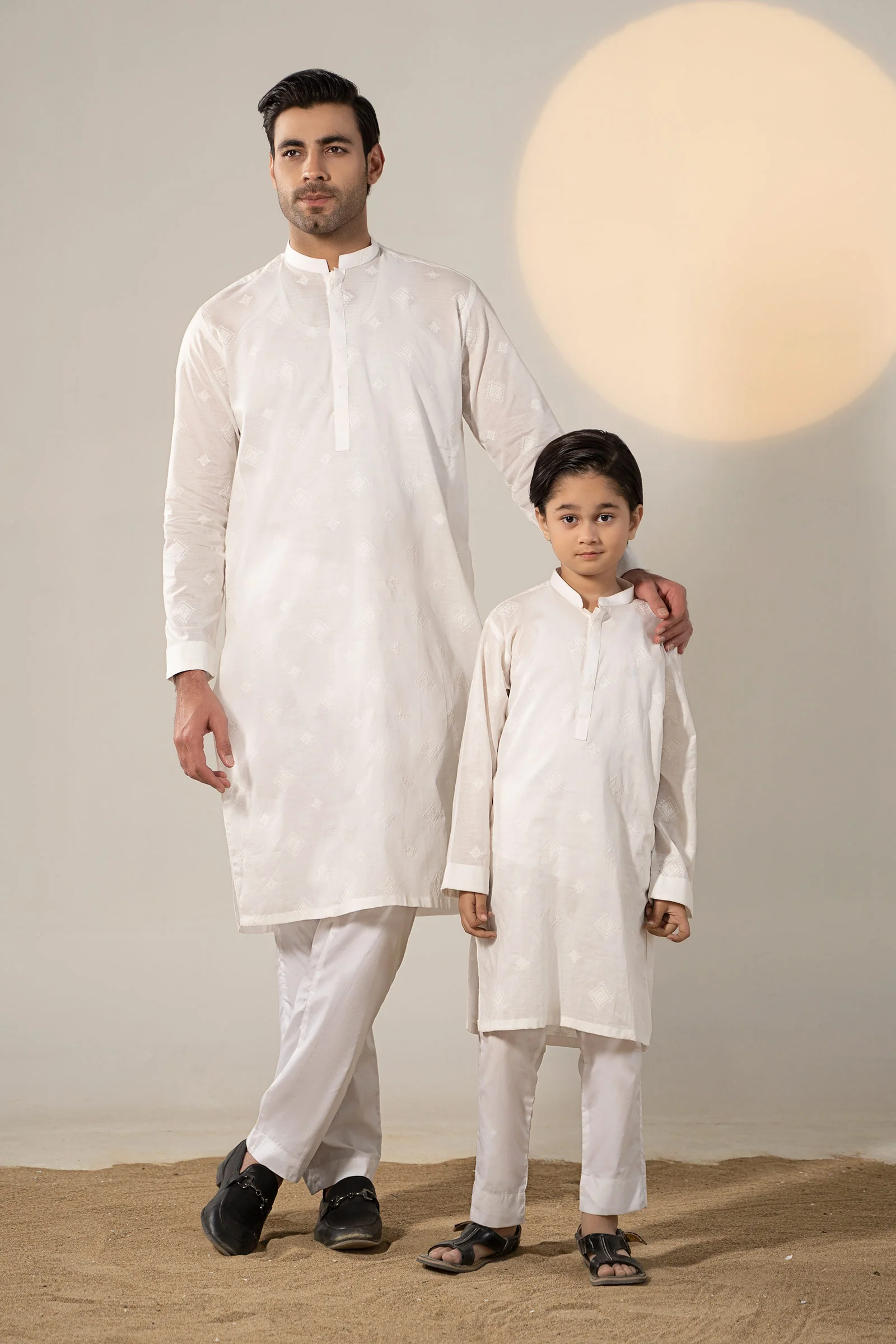 Embroidered Cotton Kurta - Image 2