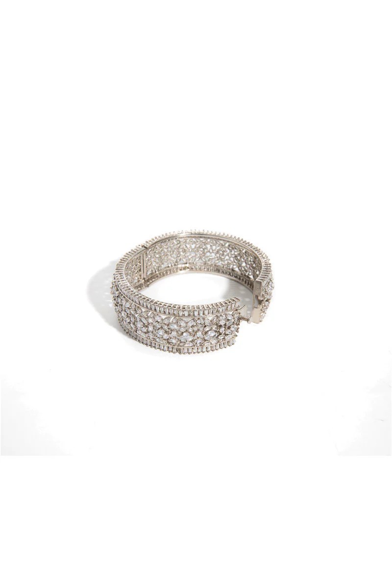 JBN-008 White Zircon - Image 4