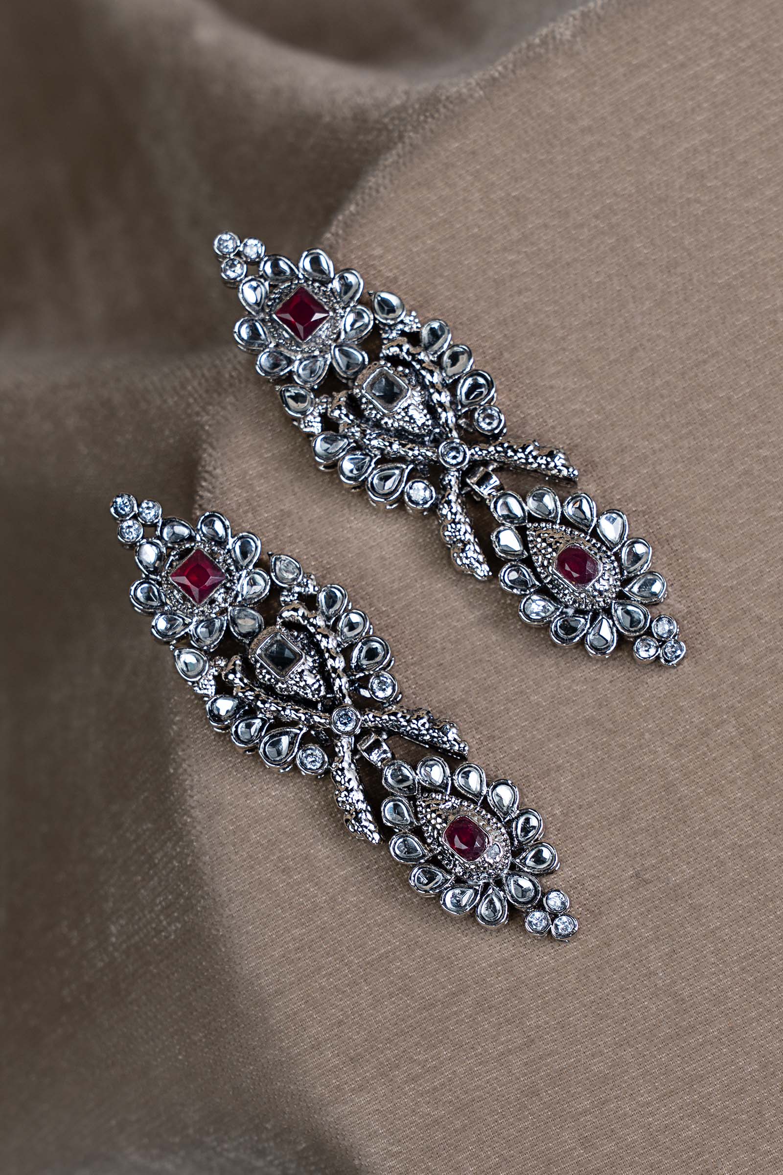 Zarghuna Earrings - Image 6