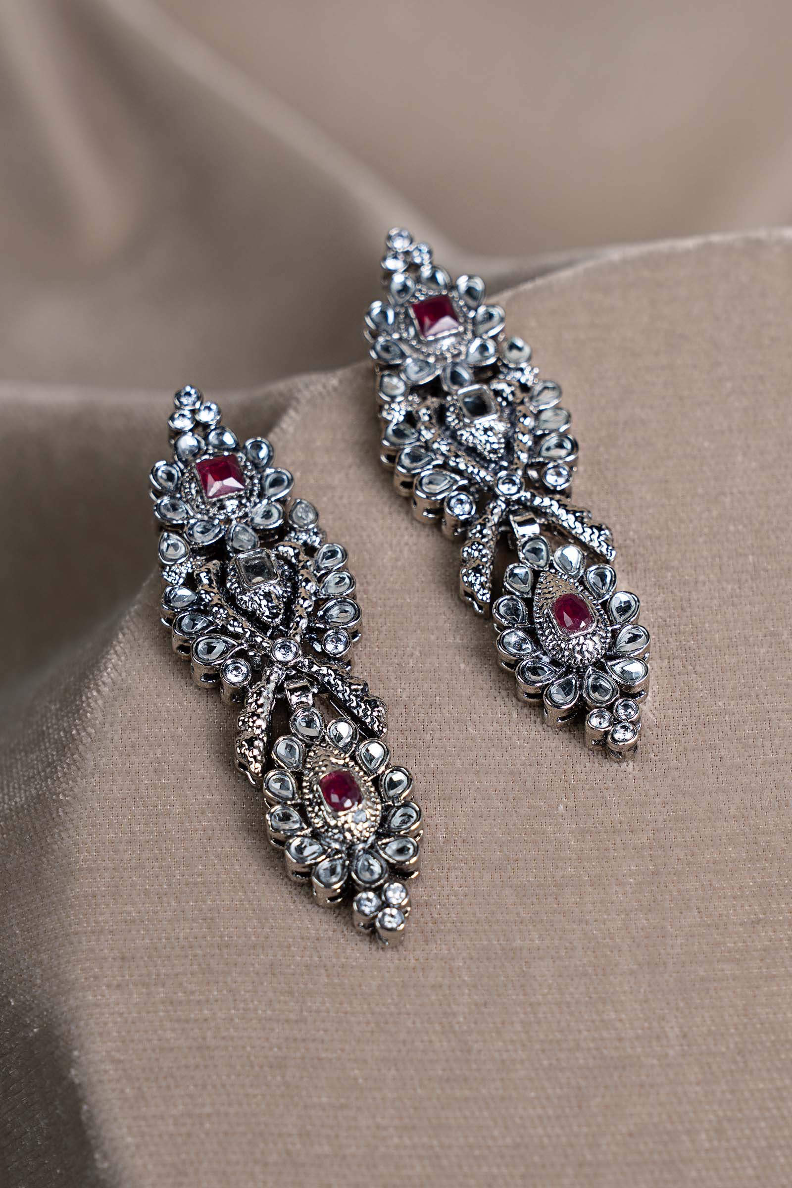 Zarghuna Earrings - Image 7