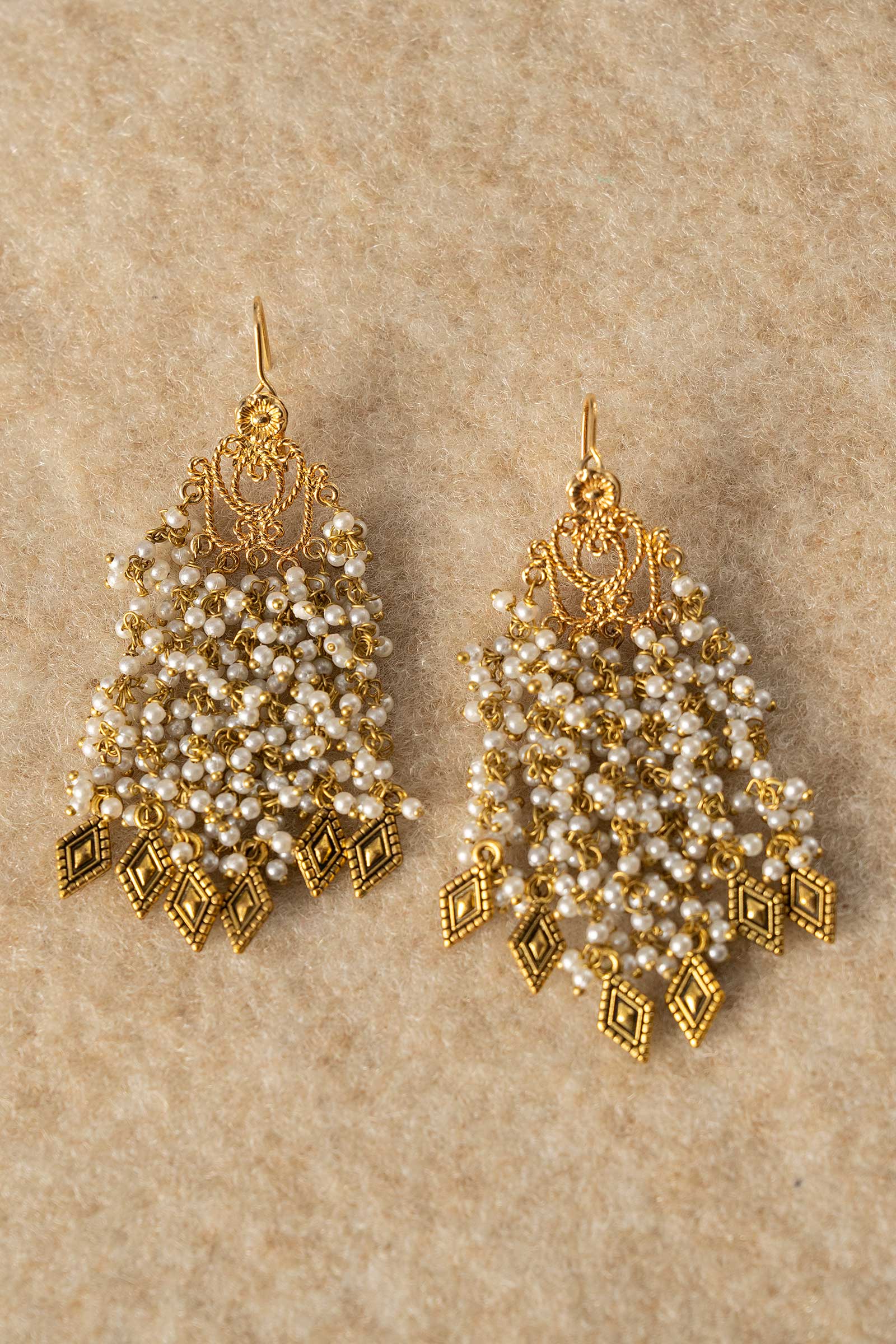 Jhalmoti Earrings - Image 4