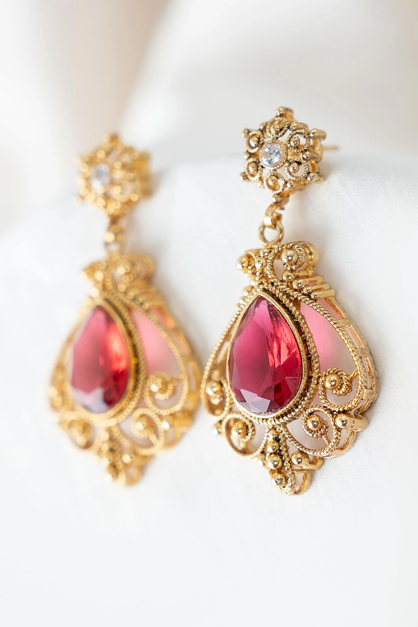 Roszir Earrings - Image 3
