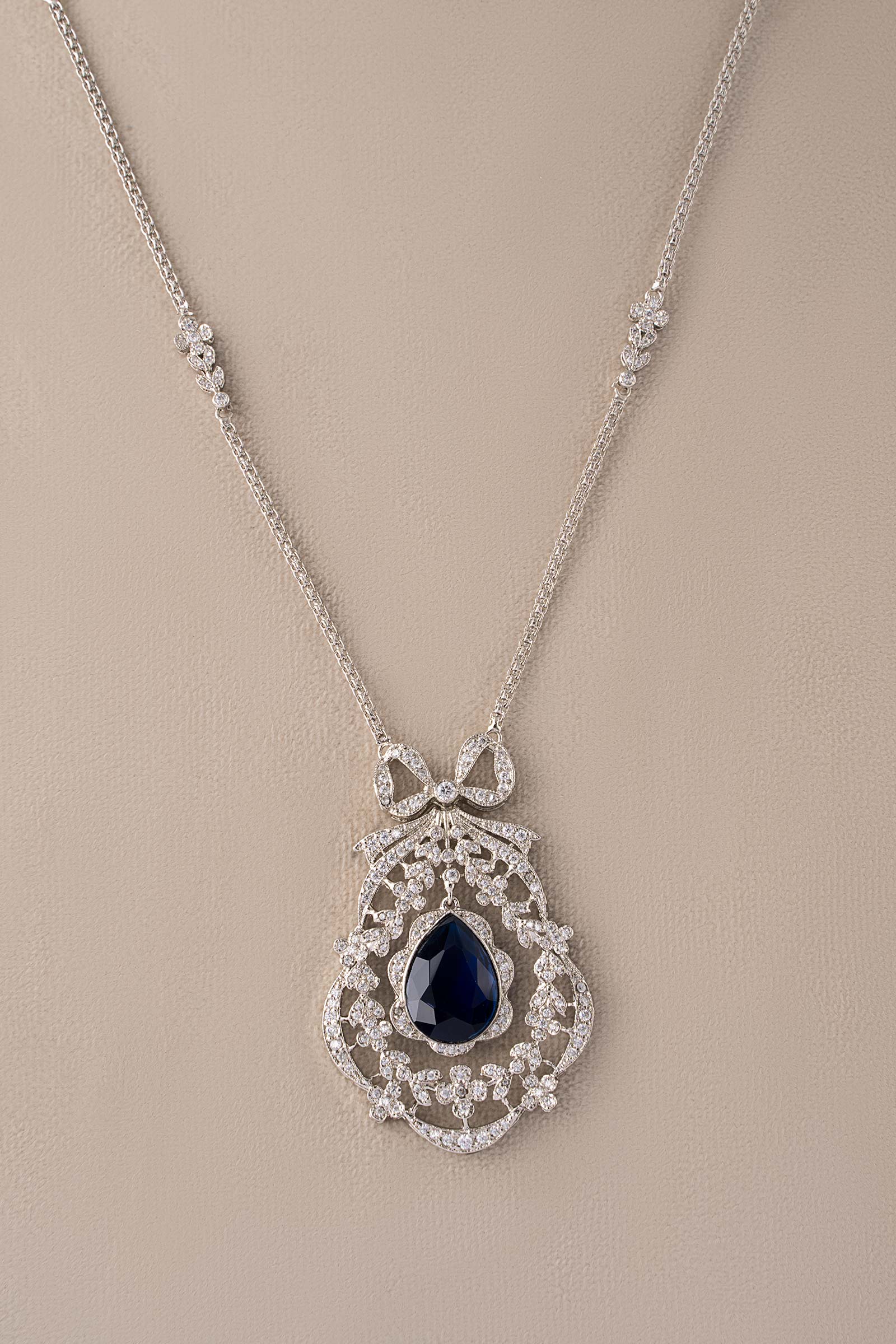 Bow Pendant - Image 3