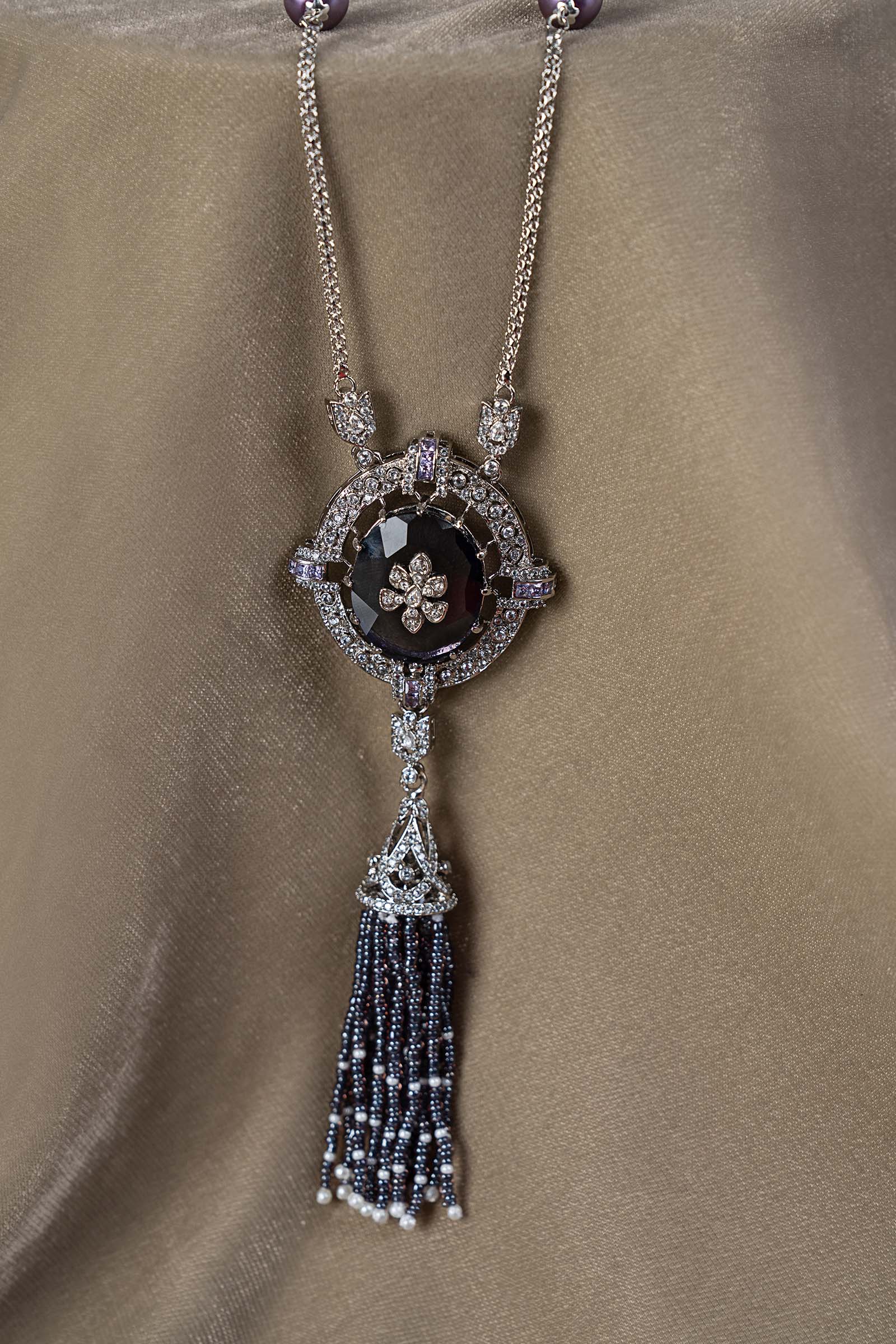 Avelora Pendant - Image 3