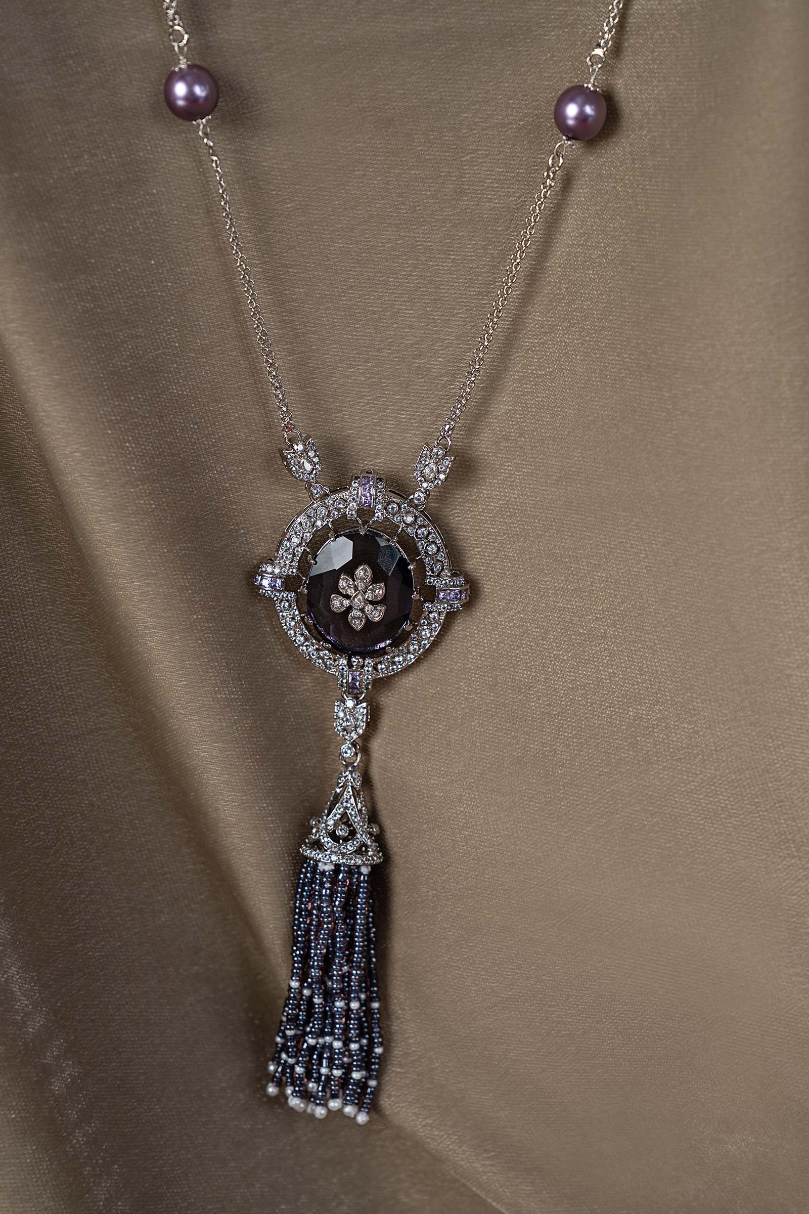Avelora Pendant - Image 4