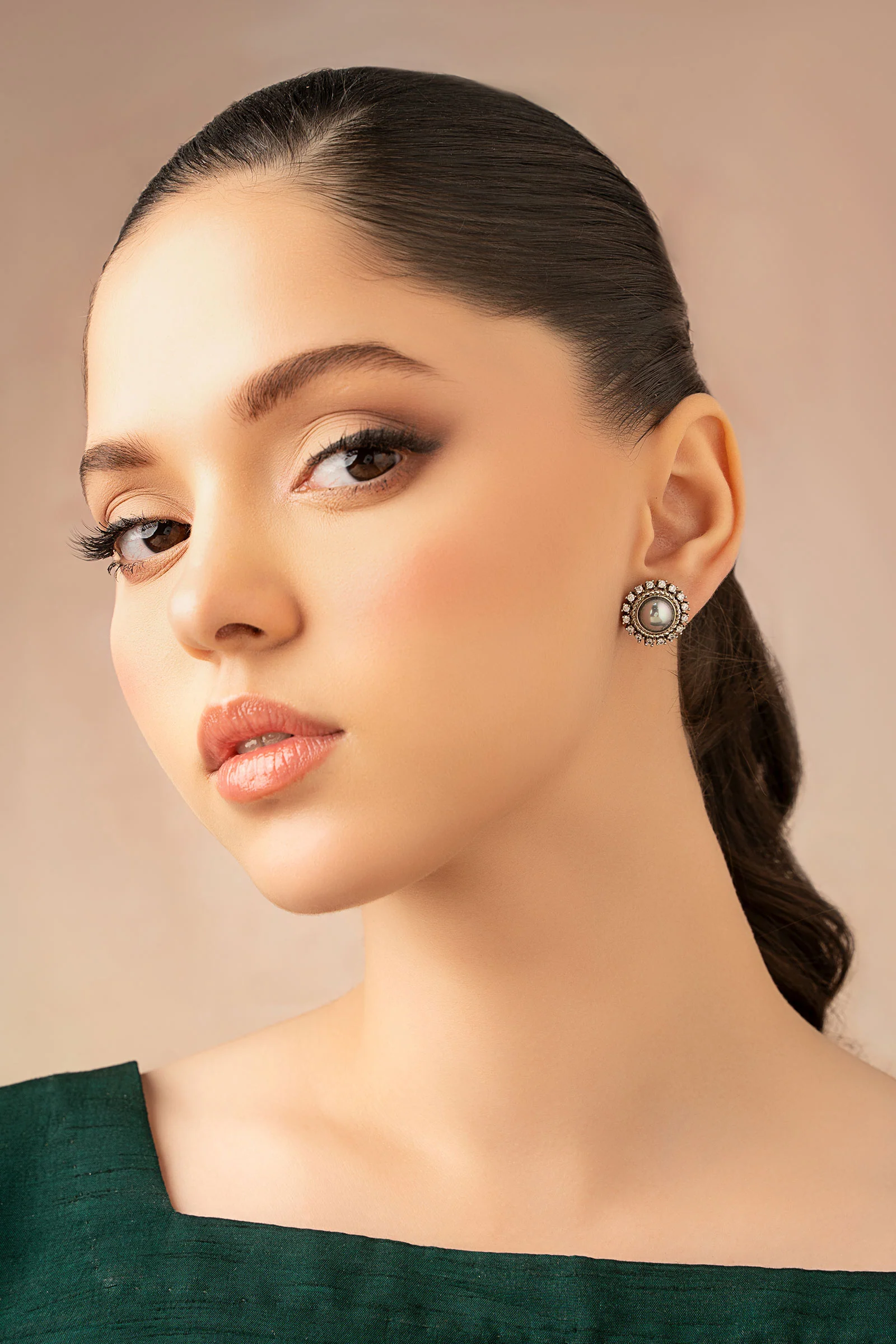 Pearl Studs