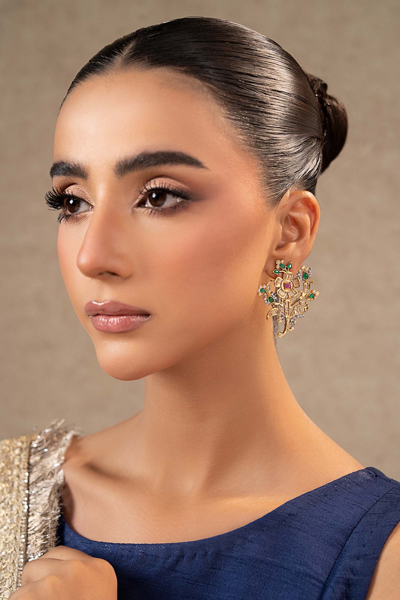 Sylvora Studs