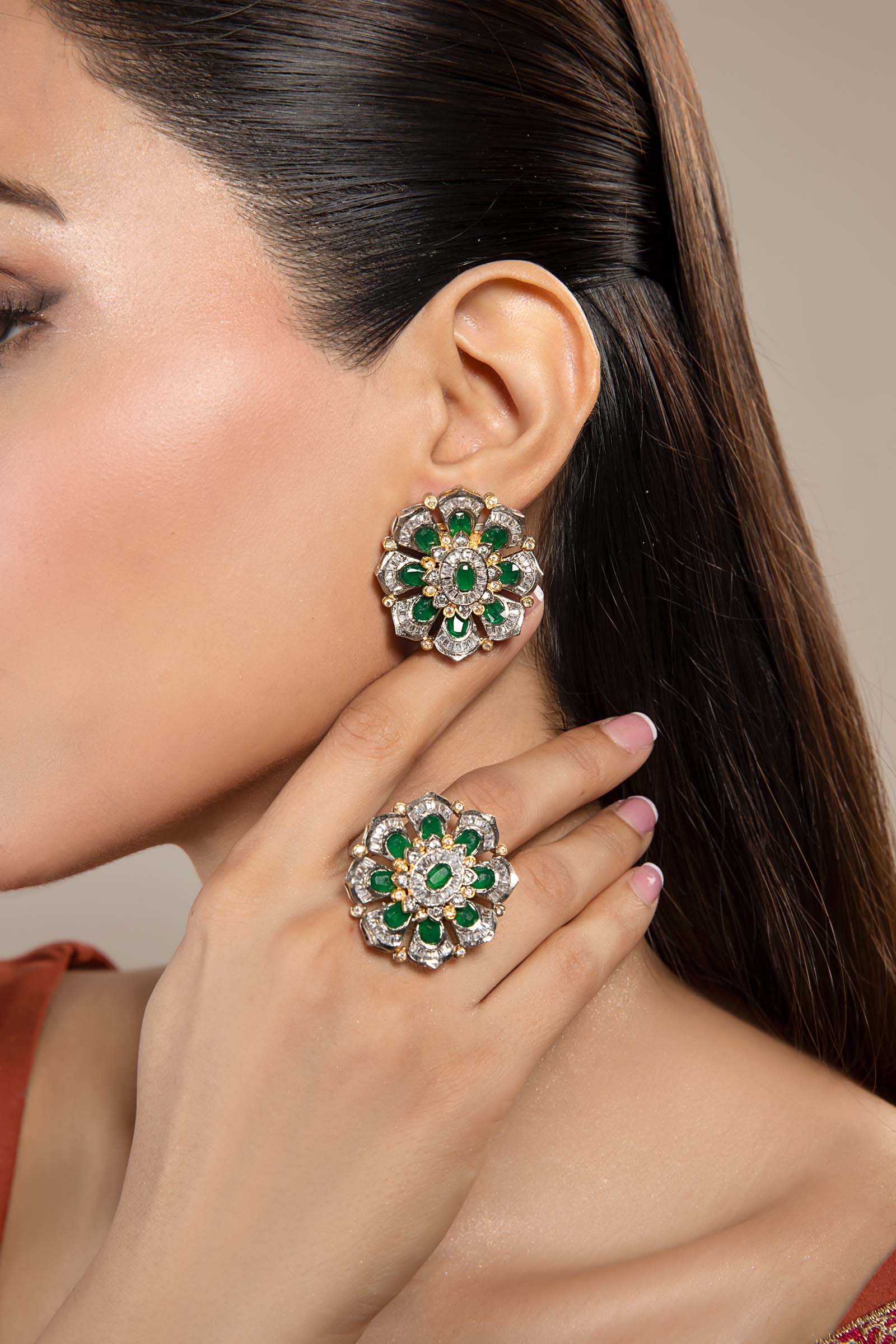 Stud Earrings & Ring Set - Image 4