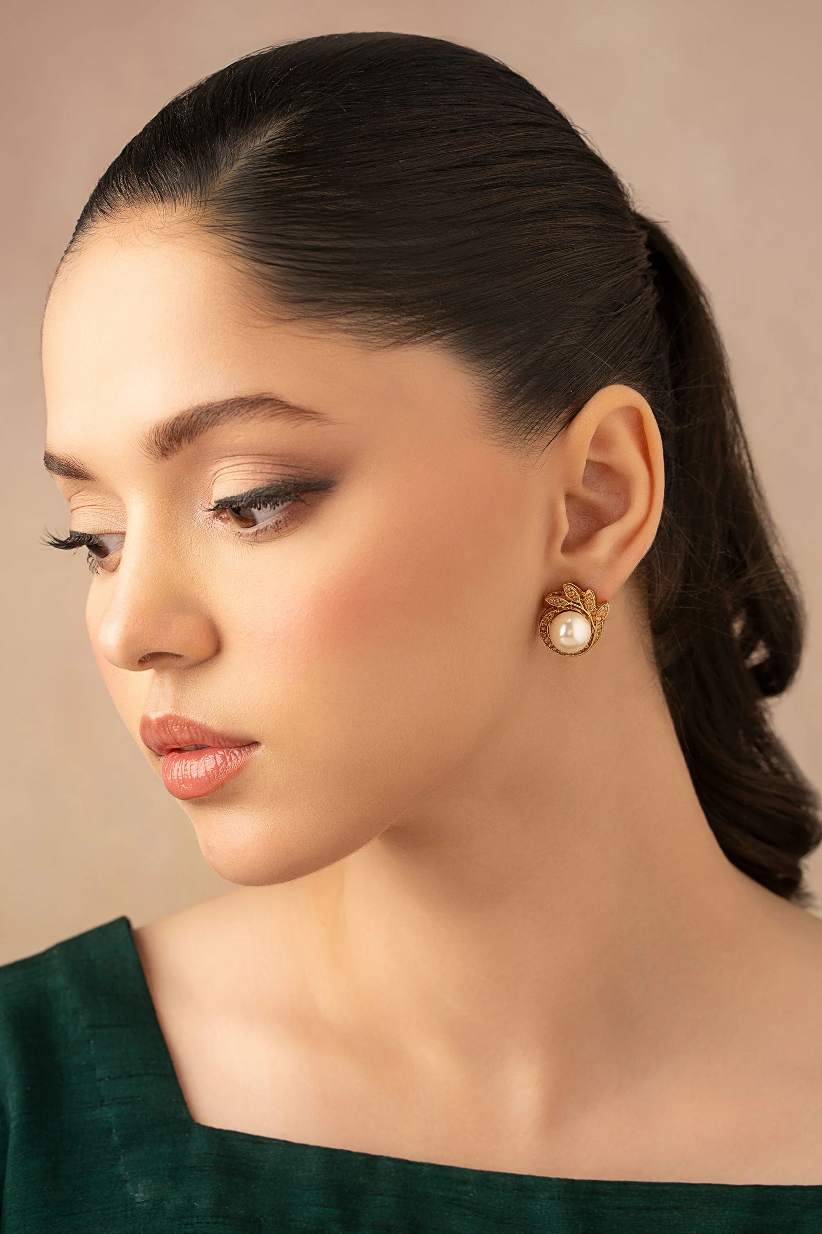 Leaf Studs