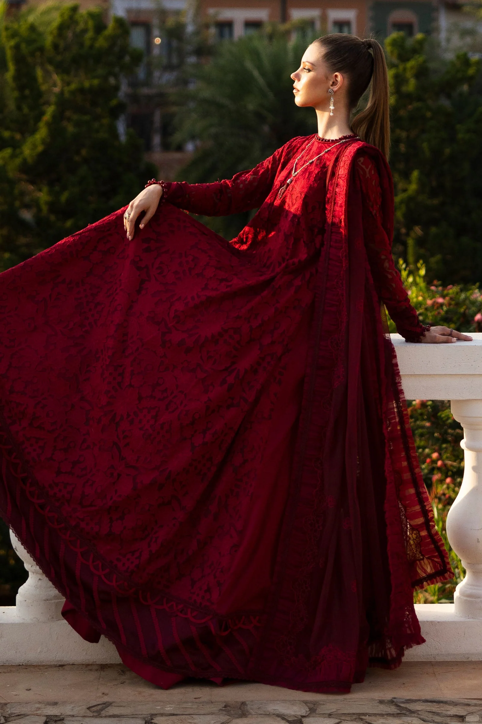 Embroidered Lawn Fabric (3Pcs) - Image 4