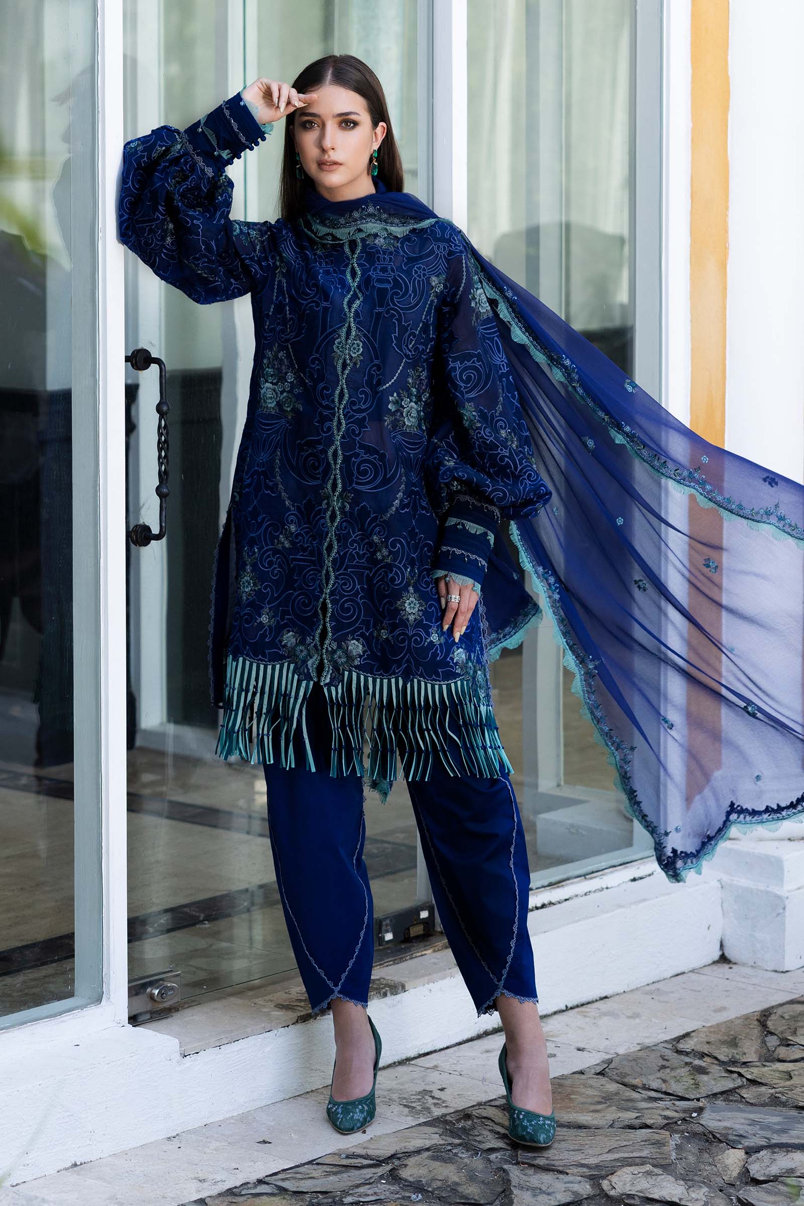 Embroidered Lawn Fabric (3Pcs) - Image 3