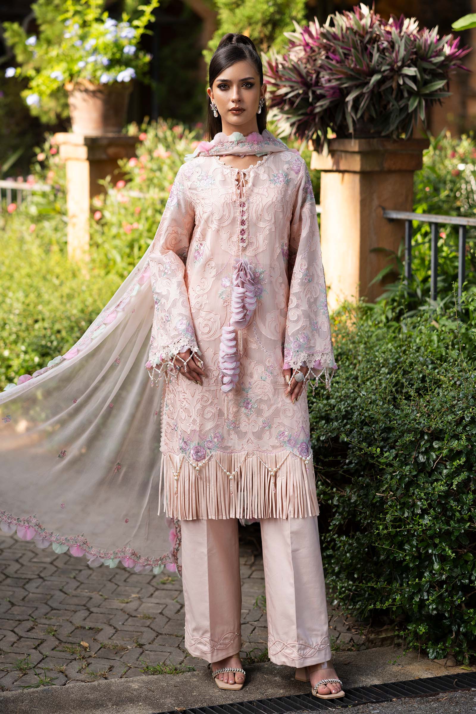 Embroidered Lawn Fabric (3Pcs) - Image 5