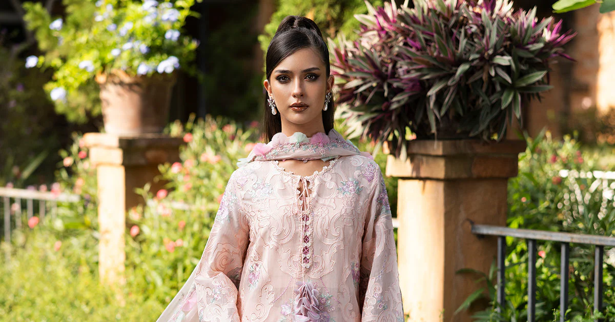 Embroidered Lawn Fabric (3Pcs) - Image 8
